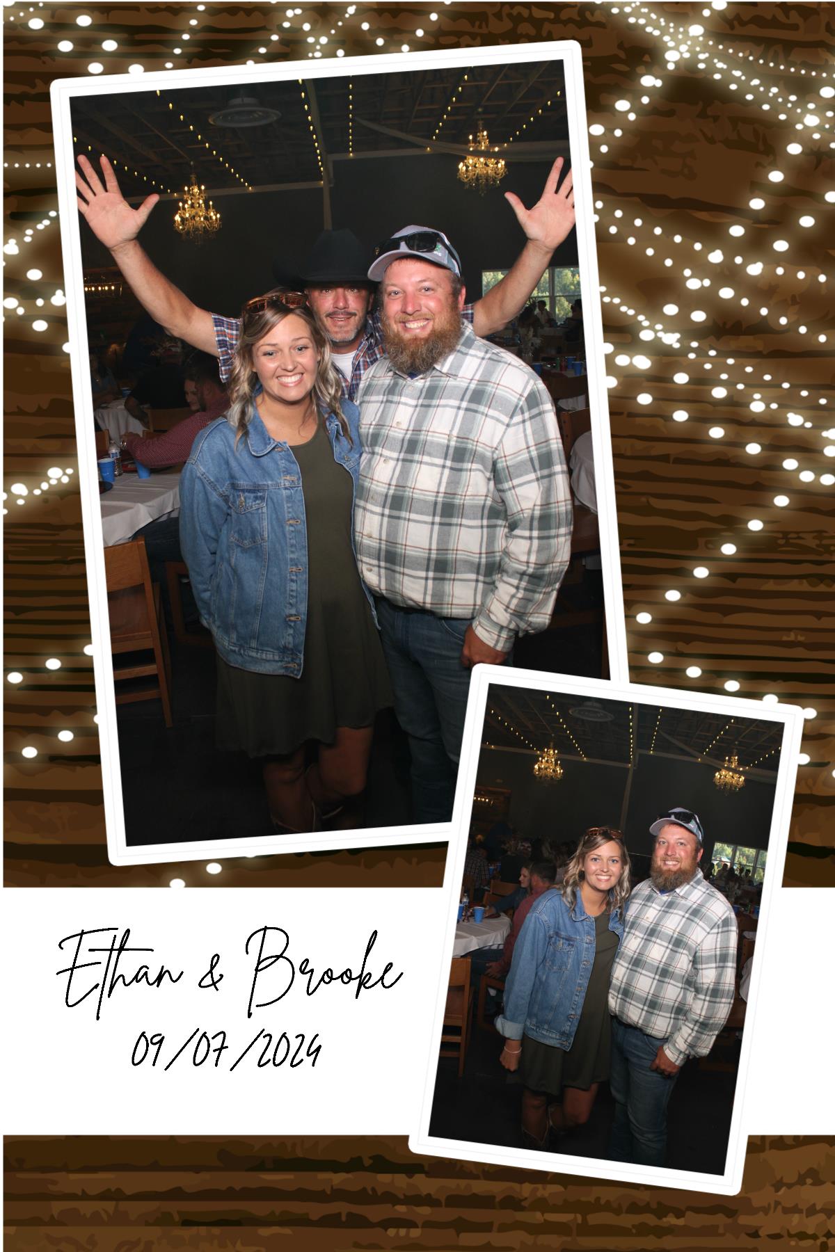 Brooke & Ethan | View more photos from the event at gallery.photoboothcincy.com/u/PhotoBoothCincy/Brooke-Ethan