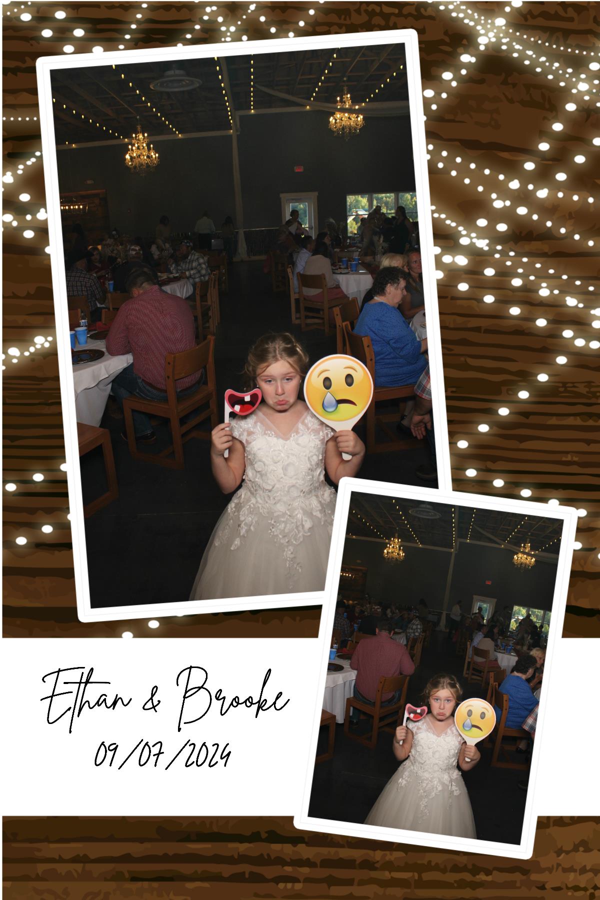 Brooke & Ethan | View more photos from the event at gallery.photoboothcincy.com/u/PhotoBoothCincy/Brooke-Ethan