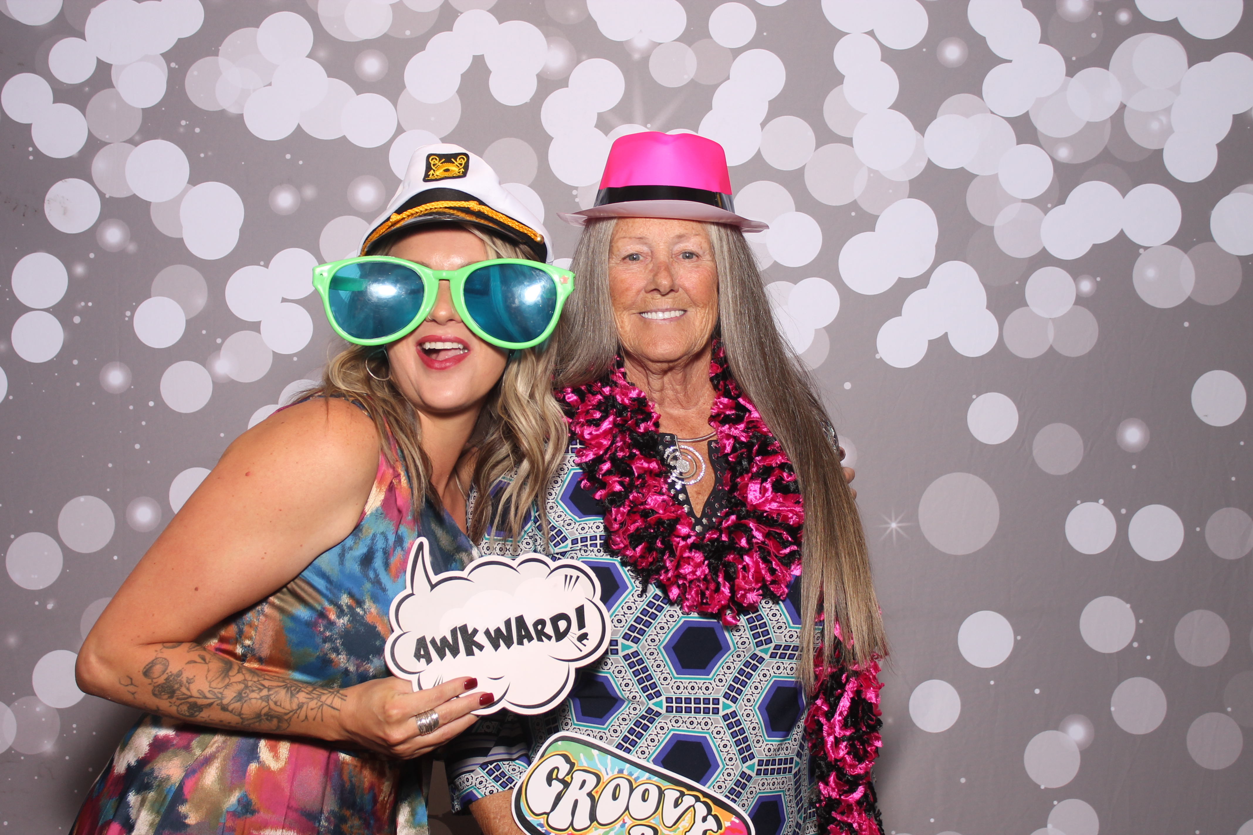 Brooks Wedding | View more photos from the event at gallery.photoboothcincy.com/u/PhotoBoothCincy/Brooks-Wedding