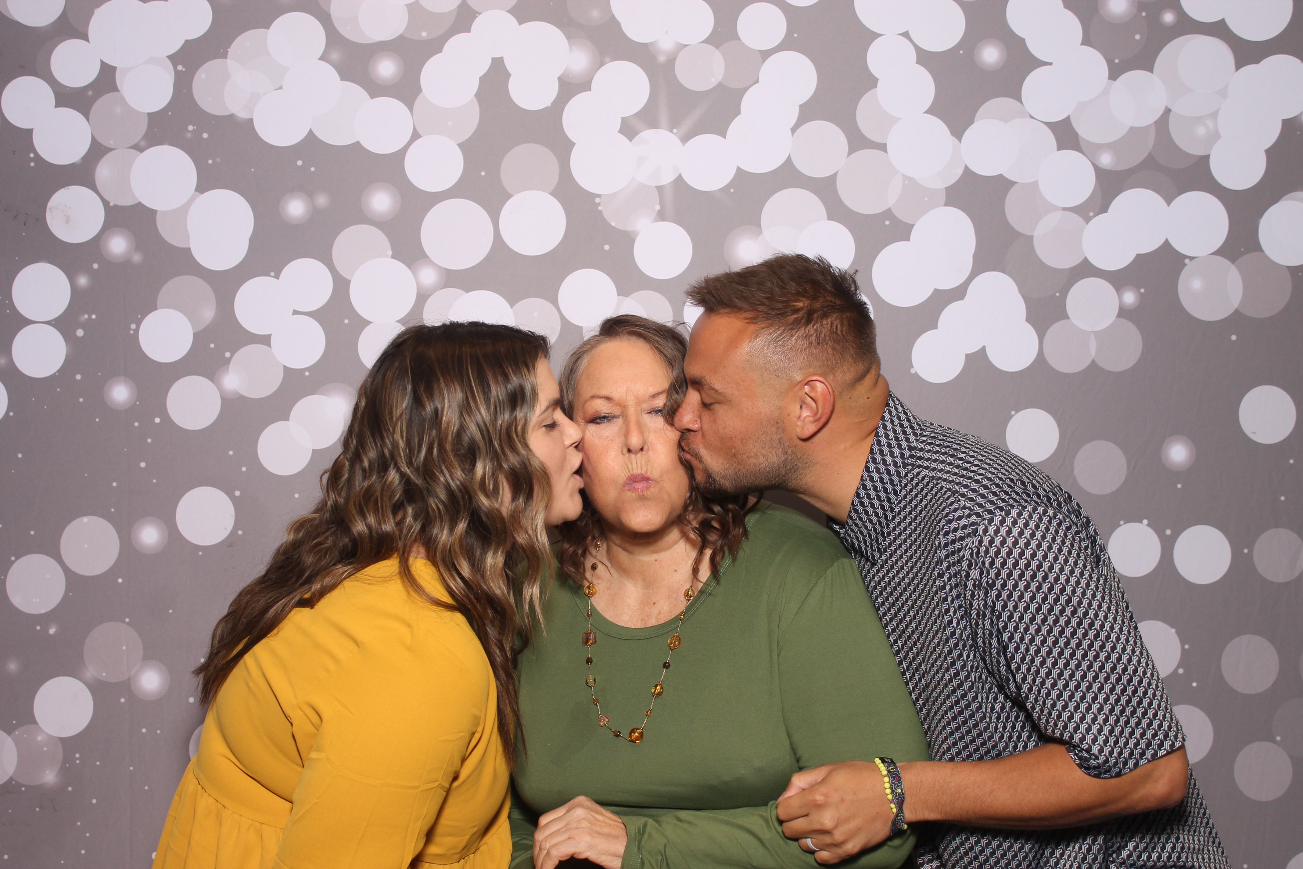 Brooks Wedding | View more photos from the event at gallery.photoboothcincy.com/u/PhotoBoothCincy/Brooks-Wedding