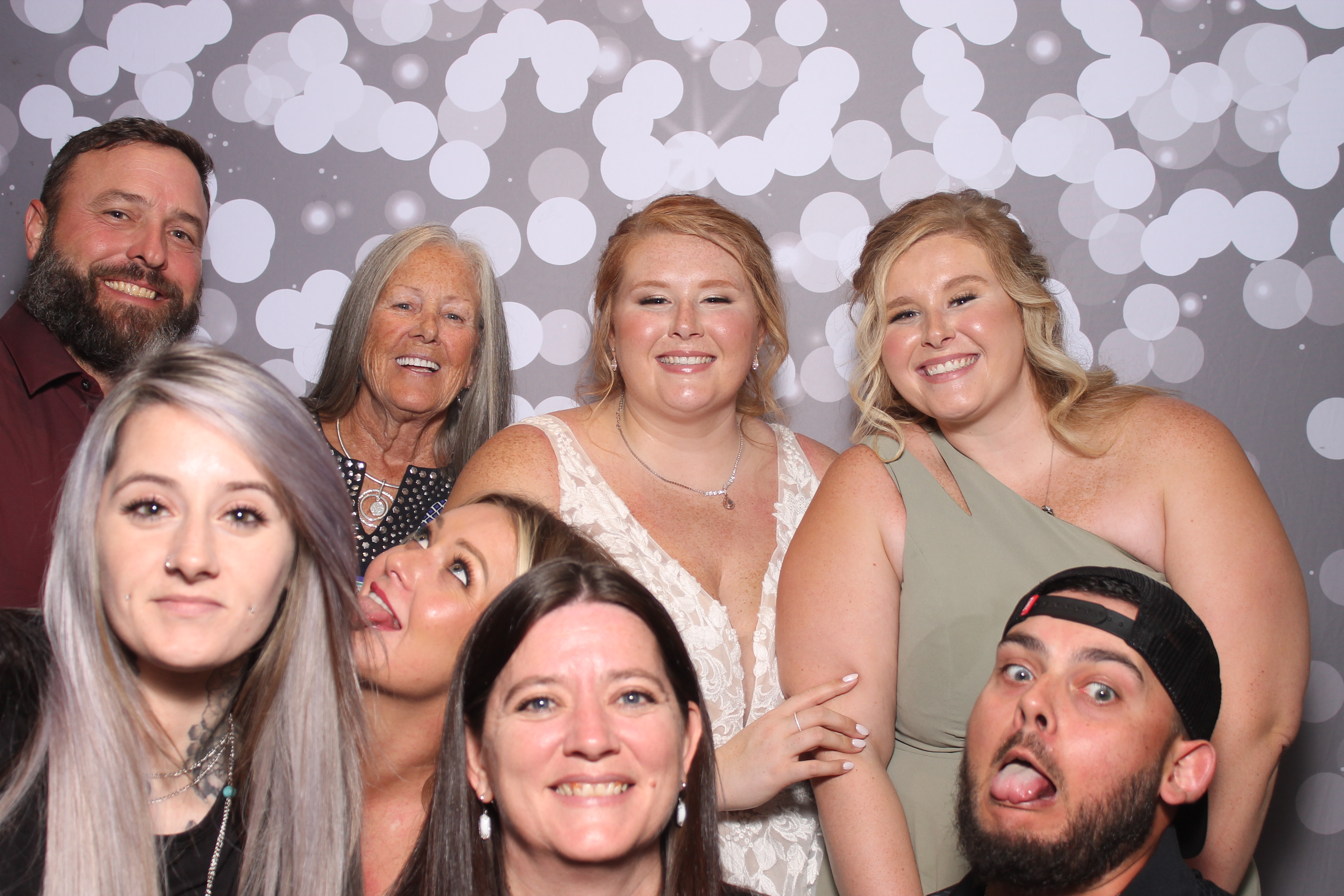 Brooks Wedding | View more photos from the event at gallery.photoboothcincy.com/u/PhotoBoothCincy/Brooks-Wedding