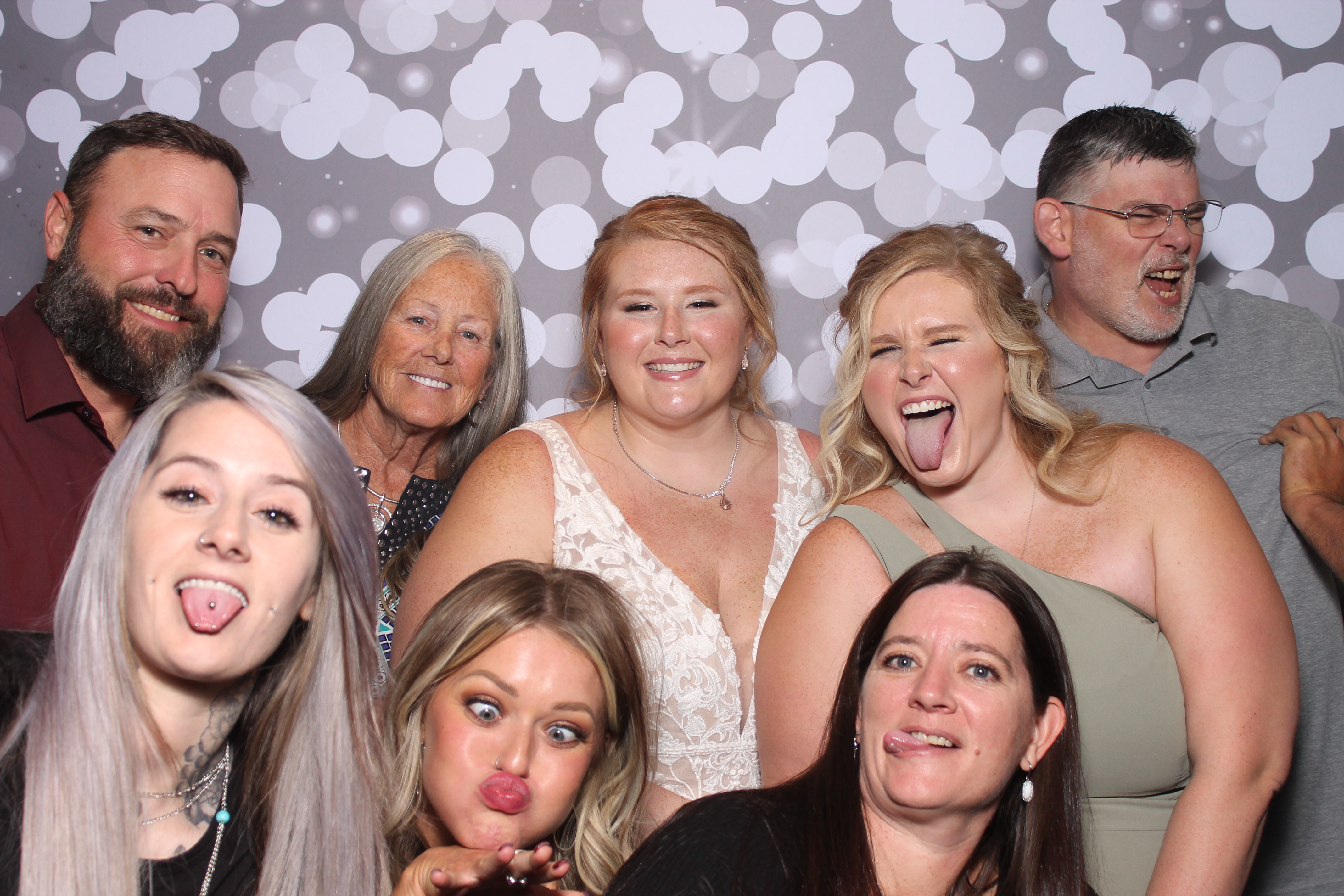 Brooks Wedding | View more photos from the event at gallery.photoboothcincy.com/u/PhotoBoothCincy/Brooks-Wedding