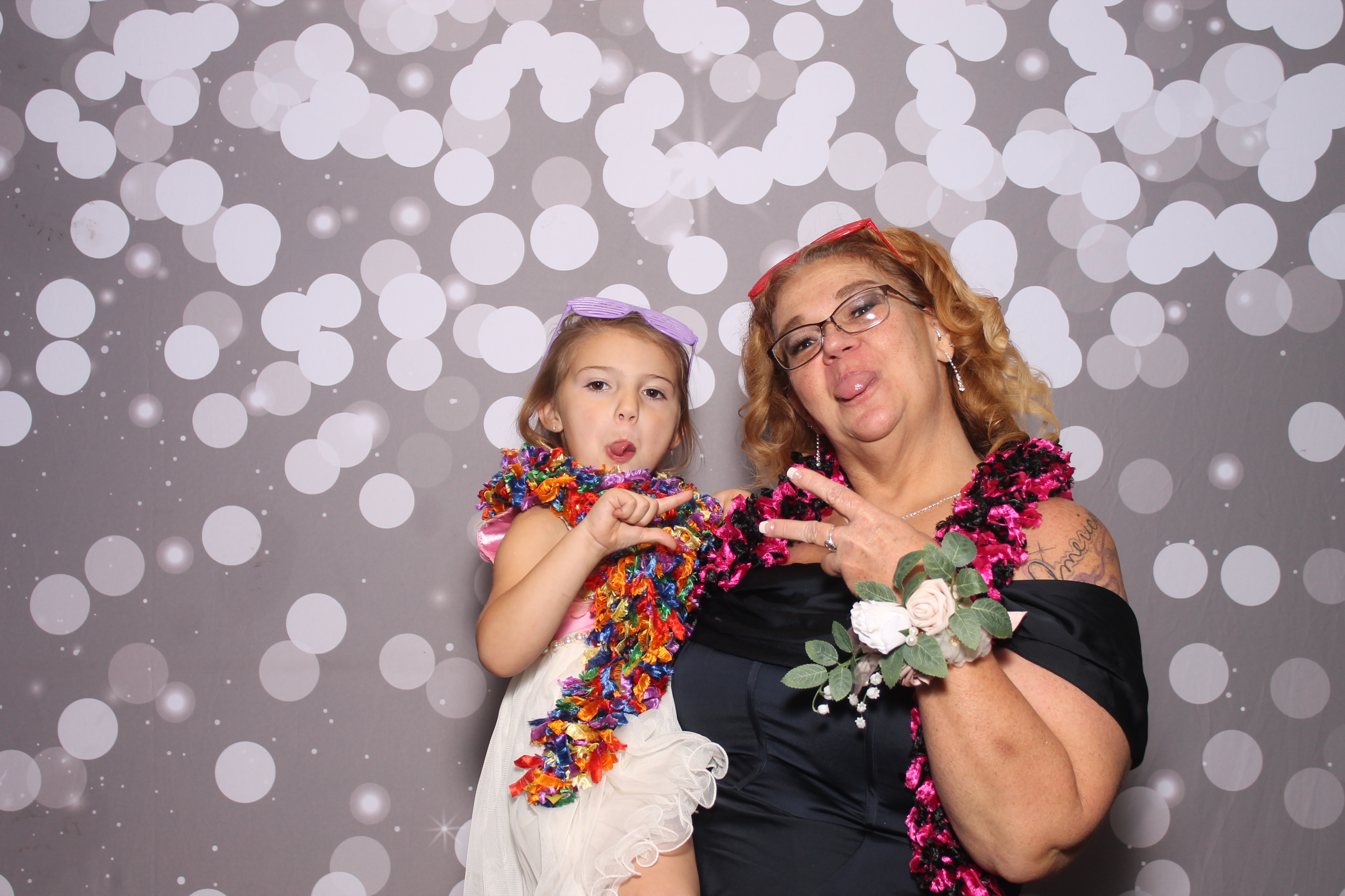 Brooks Wedding | View more photos from the event at gallery.photoboothcincy.com/u/PhotoBoothCincy/Brooks-Wedding