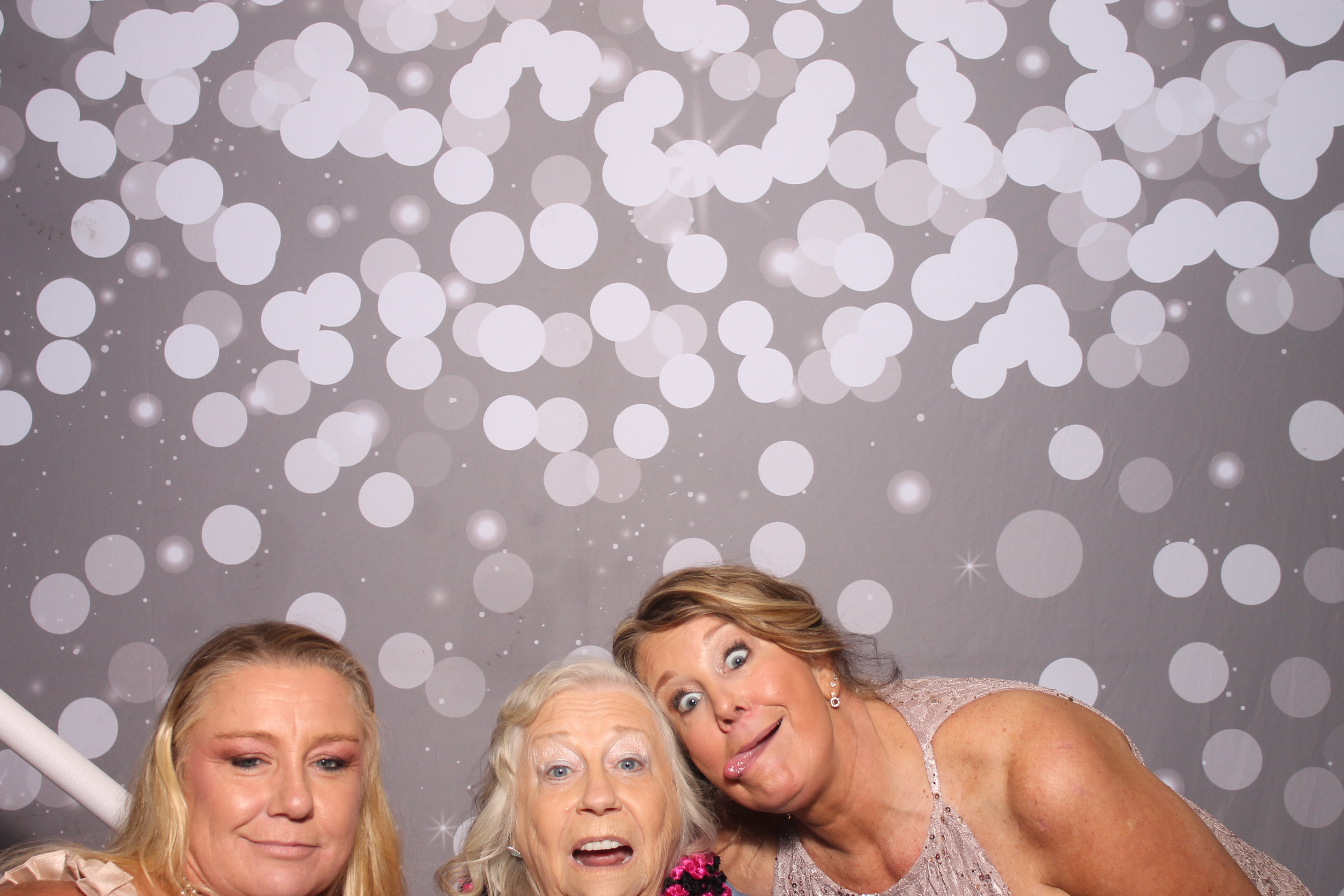 Brooks Wedding | View more photos from the event at gallery.photoboothcincy.com/u/PhotoBoothCincy/Brooks-Wedding