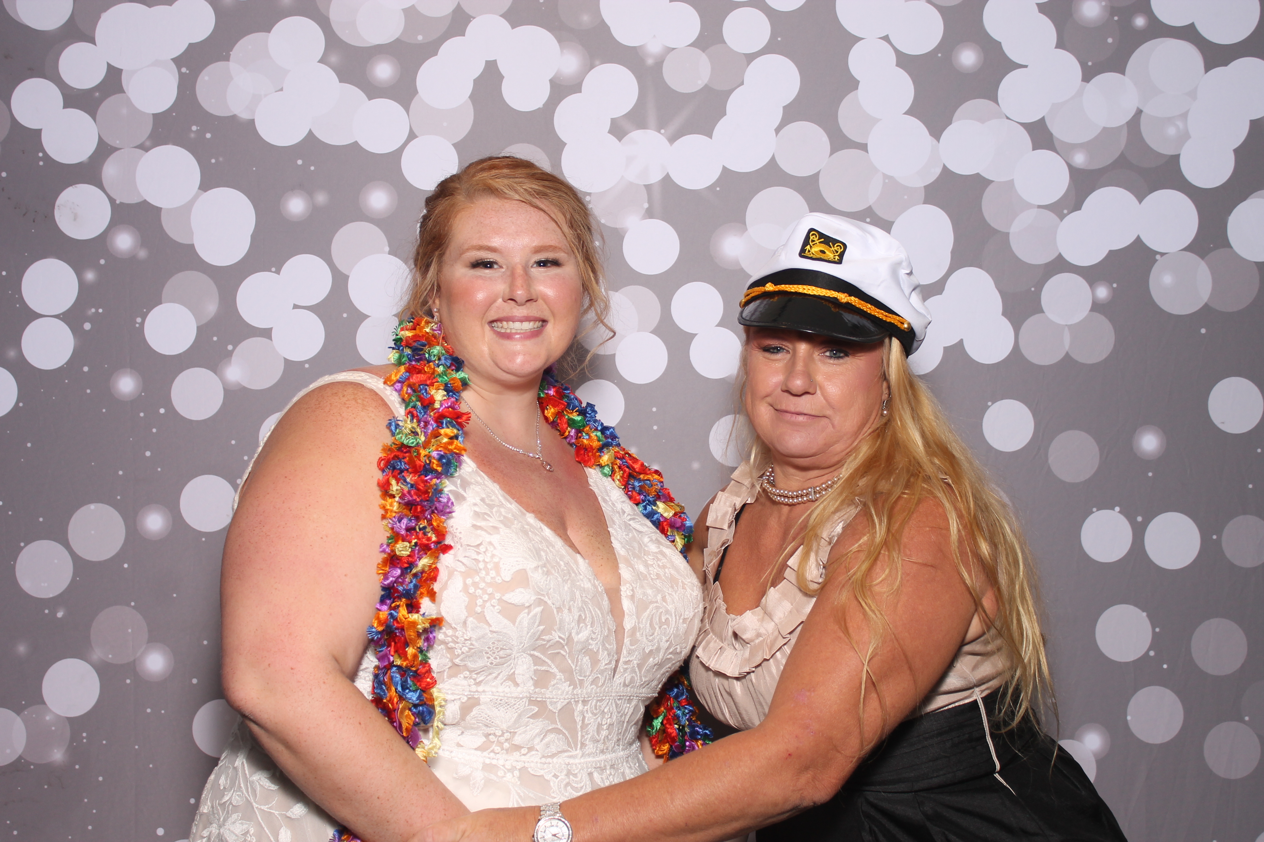 Brooks Wedding | View more photos from the event at gallery.photoboothcincy.com/u/PhotoBoothCincy/Brooks-Wedding