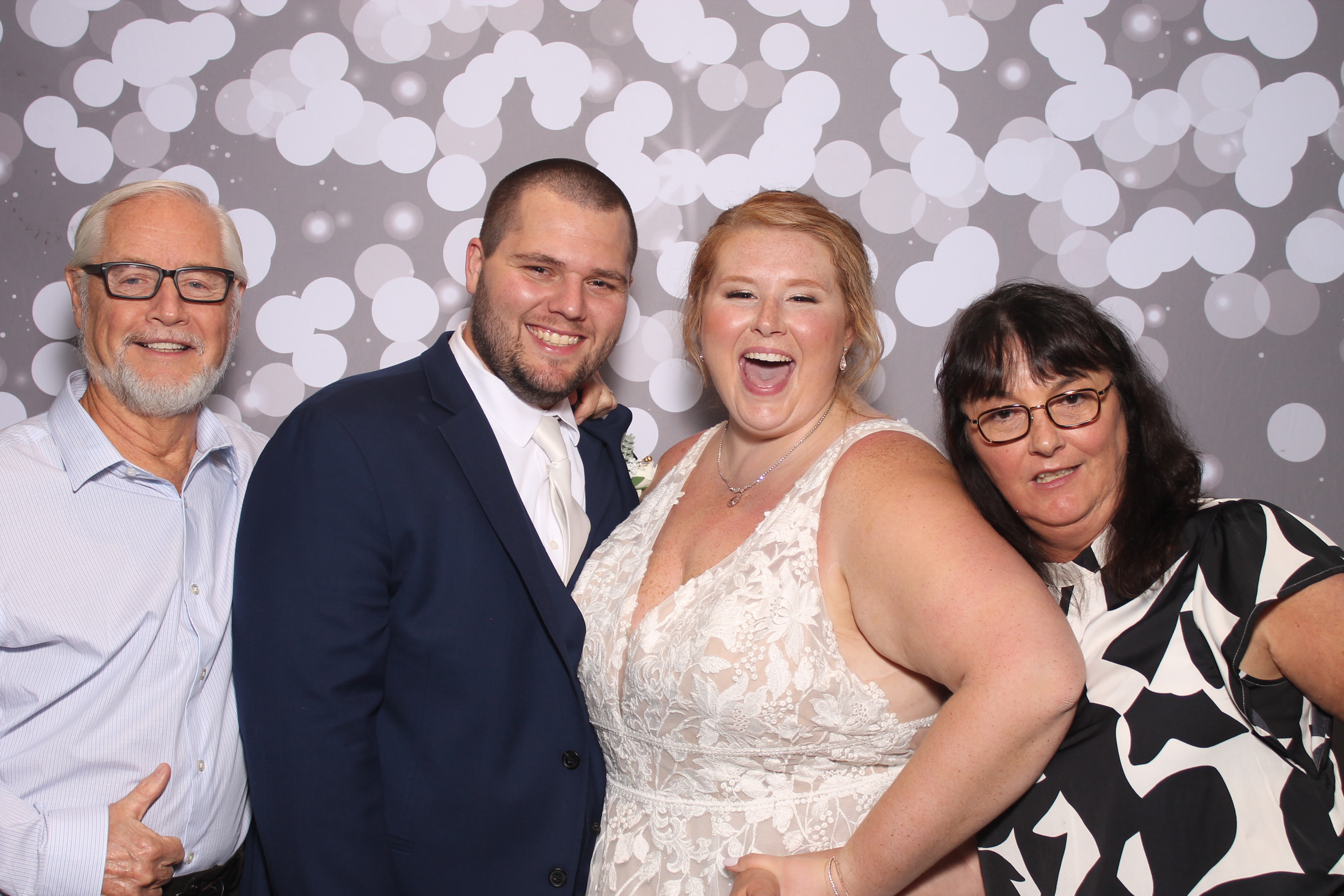 Brooks Wedding | View more photos from the event at gallery.photoboothcincy.com/u/PhotoBoothCincy/Brooks-Wedding