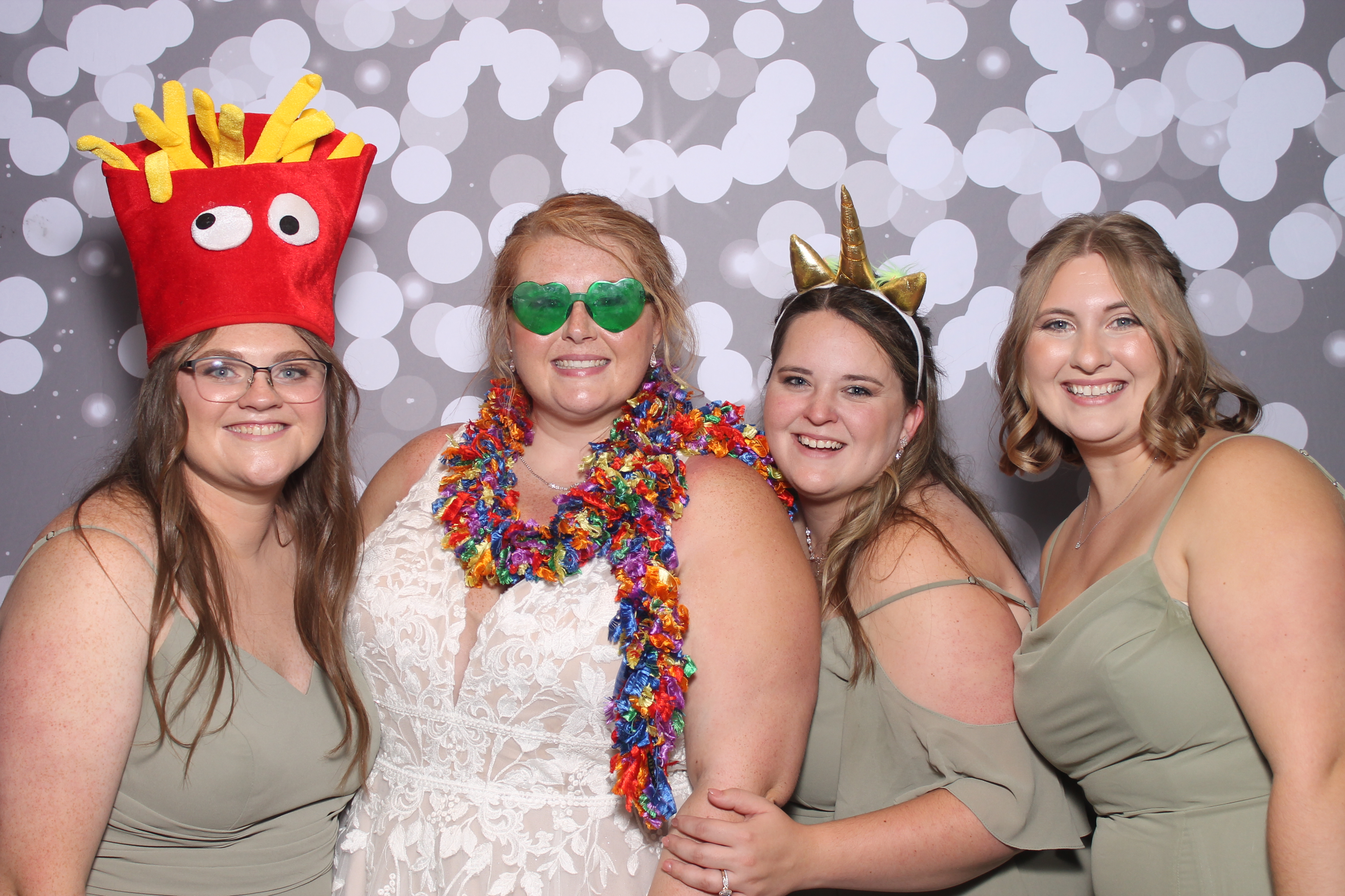 Brooks Wedding | View more photos from the event at gallery.photoboothcincy.com/u/PhotoBoothCincy/Brooks-Wedding