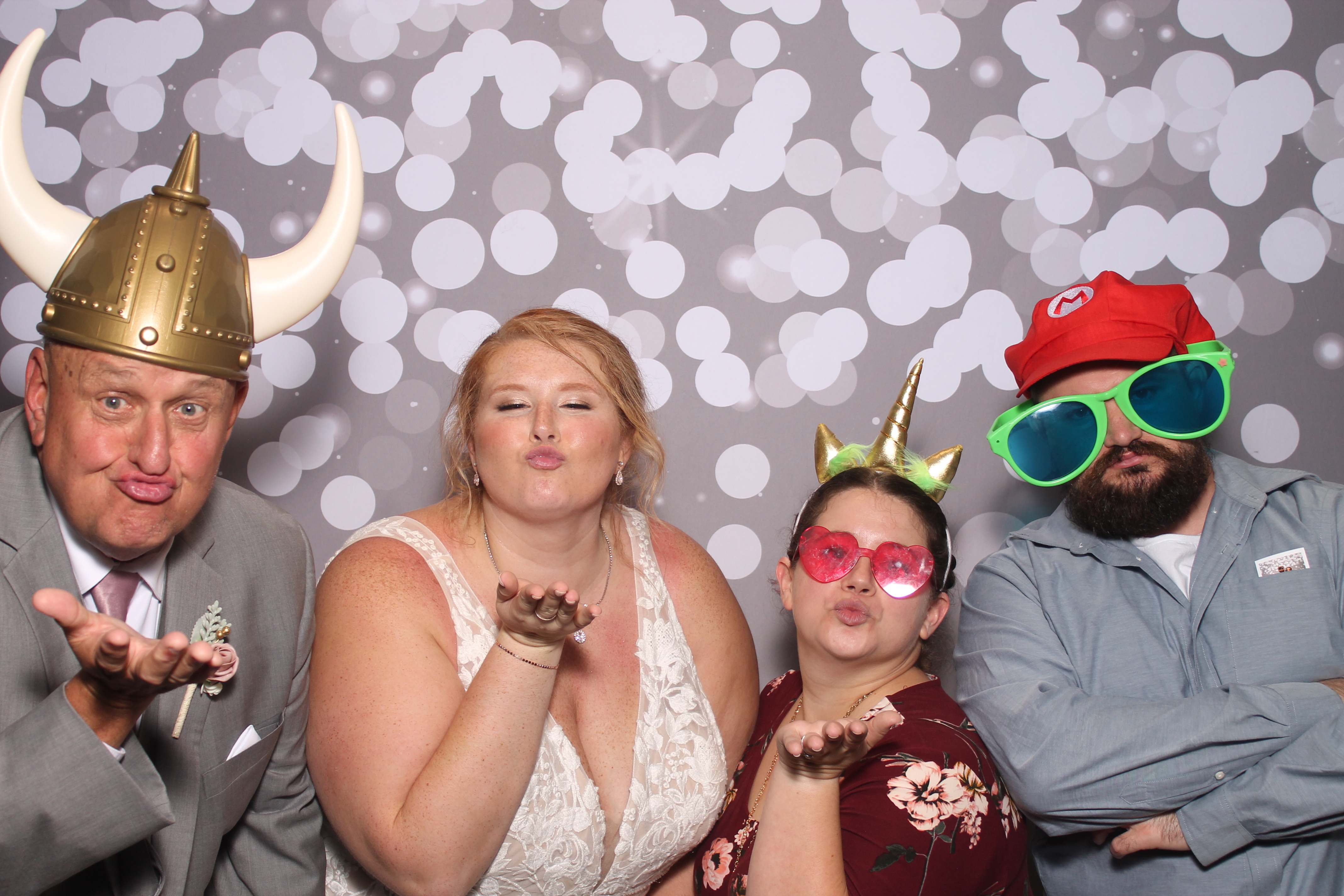 Brooks Wedding | View more photos from the event at gallery.photoboothcincy.com/u/PhotoBoothCincy/Brooks-Wedding