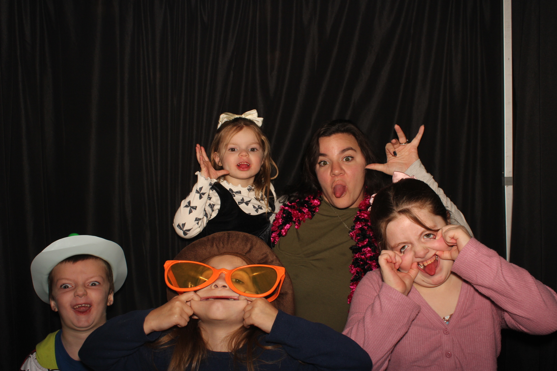 CCi Holiday Party | View more photos from the event at gallery.photoboothcincy.com/u/PhotoBoothCincy/CCi-Holiday-Party-1