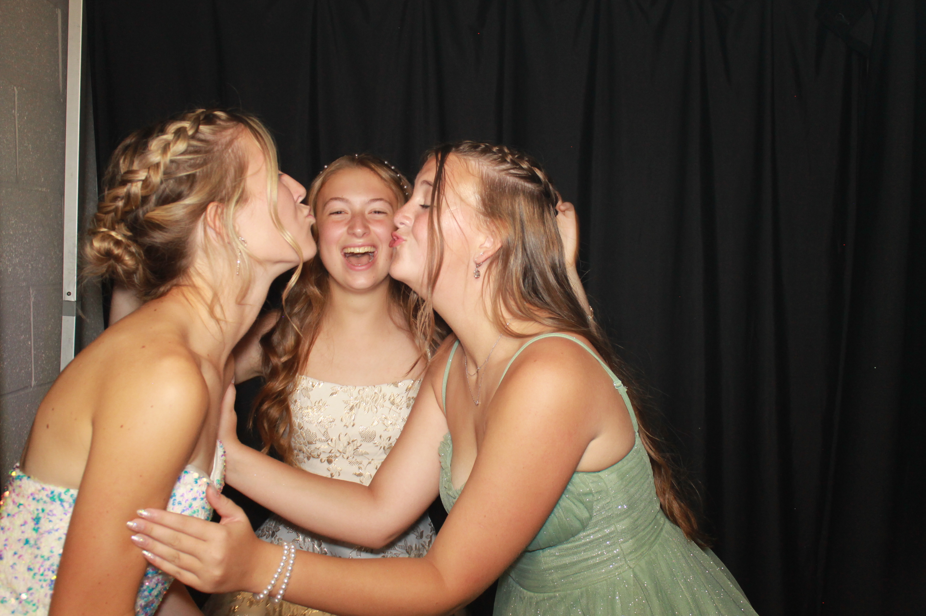 CHess Chirstian School Homecoming | View more photos from the event at gallery.photoboothcincy.com/u/PhotoBoothCincy/CHess-Chirstian-School-Homecoming
