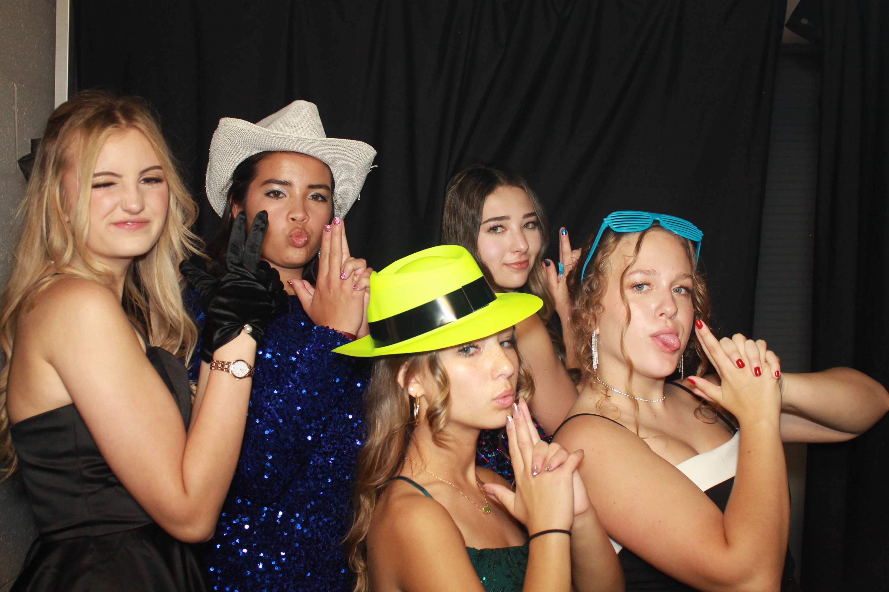 CHess Chirstian School Homecoming | View more photos from the event at gallery.photoboothcincy.com/u/PhotoBoothCincy/CHess-Chirstian-School-Homecoming