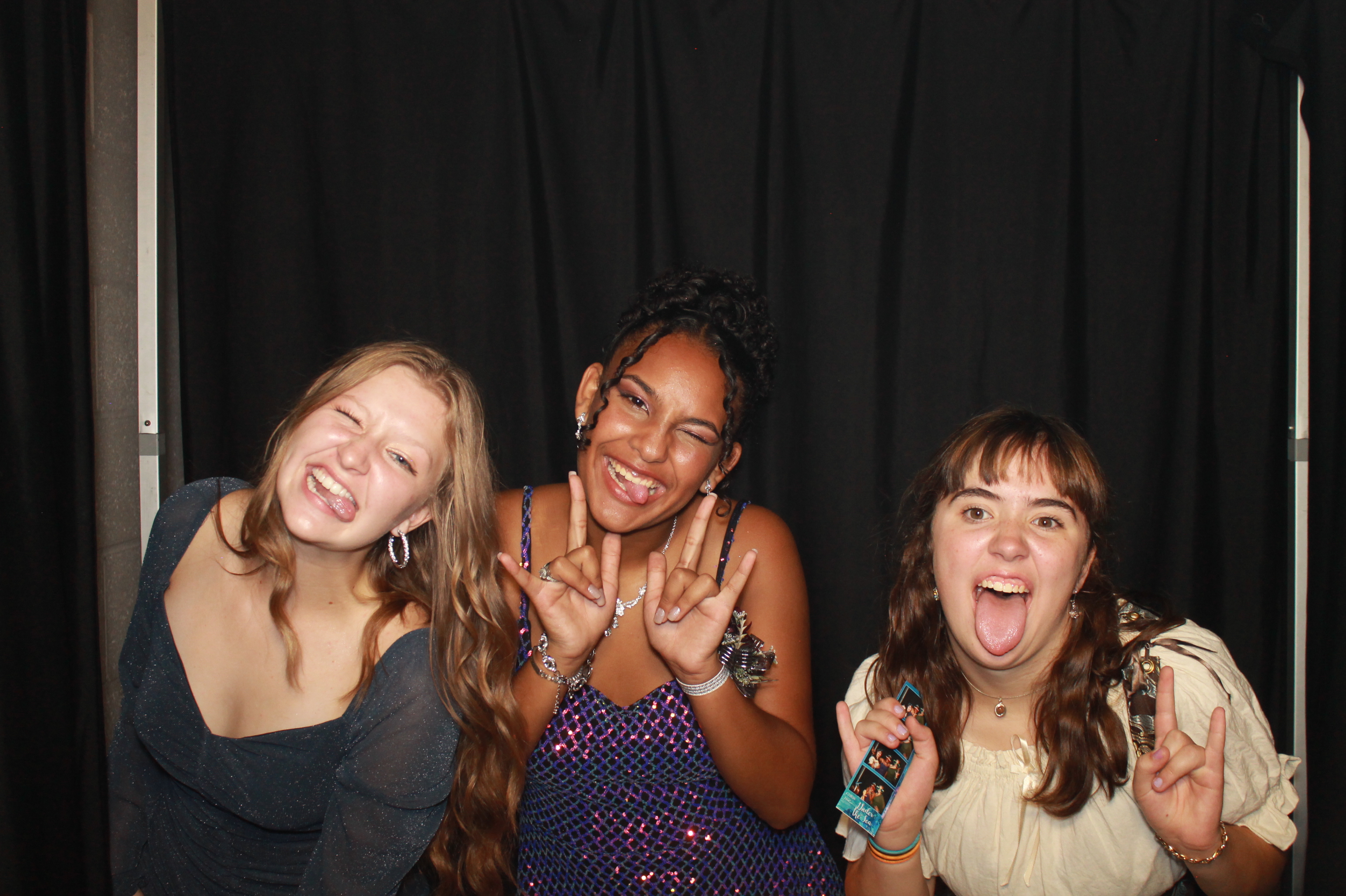 CHess Chirstian School Homecoming | View more photos from the event at gallery.photoboothcincy.com/u/PhotoBoothCincy/CHess-Chirstian-School-Homecoming