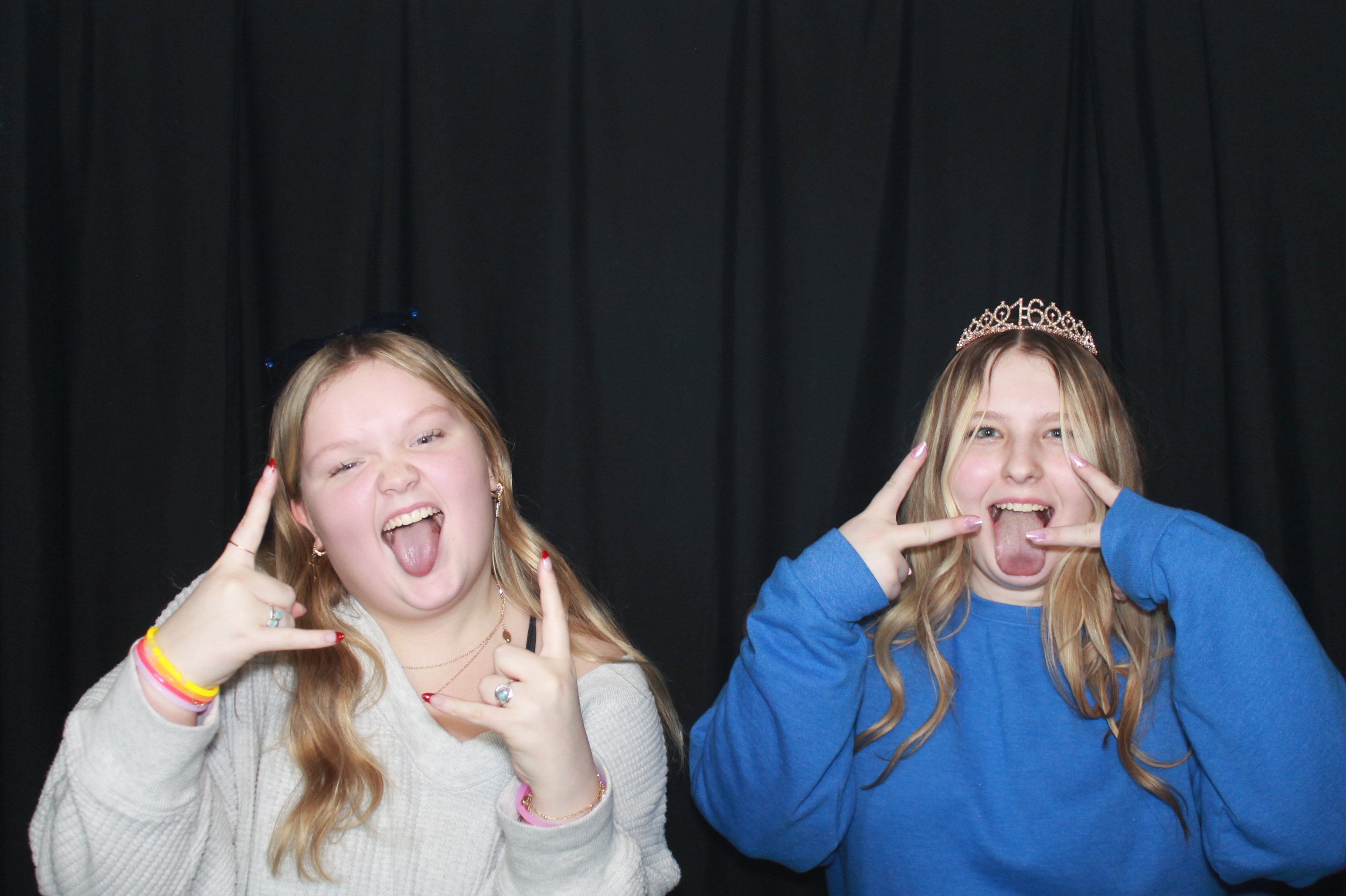Callie's 16th Birthday | View more photos from the event at gallery.photoboothcincy.com/u/PhotoBoothCincy/Callies-16th-Birthday