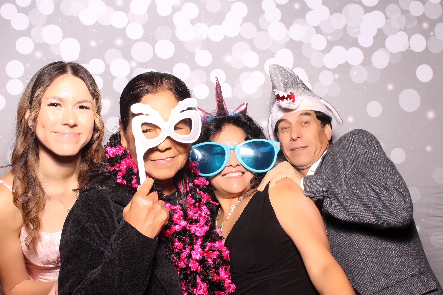 Camila's 15th Birthday | View more photos from the event at gallery.photoboothcincy.com/u/PhotoBoothCincy/Camilas-15th-Birthday