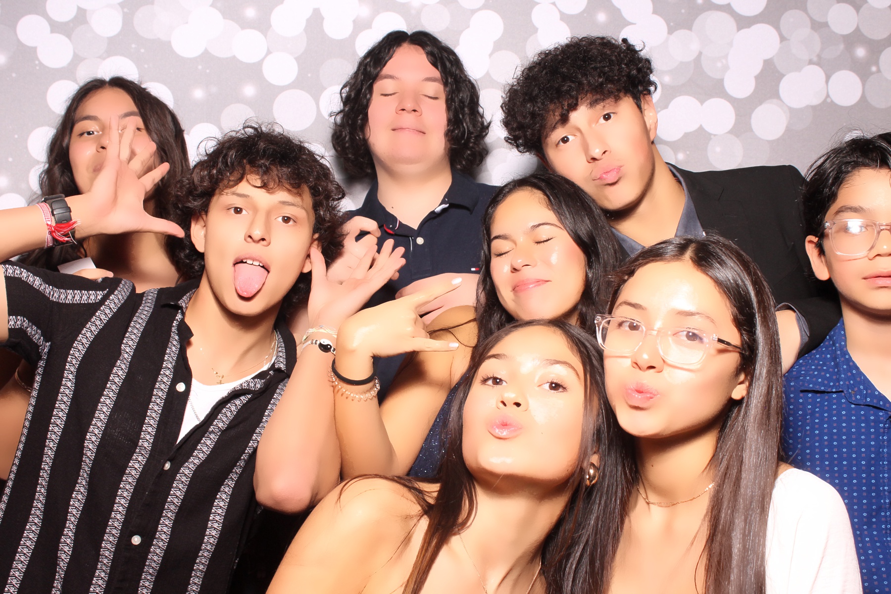 Camila's 15th Birthday | View more photos from the event at gallery.photoboothcincy.com/u/PhotoBoothCincy/Camilas-15th-Birthday