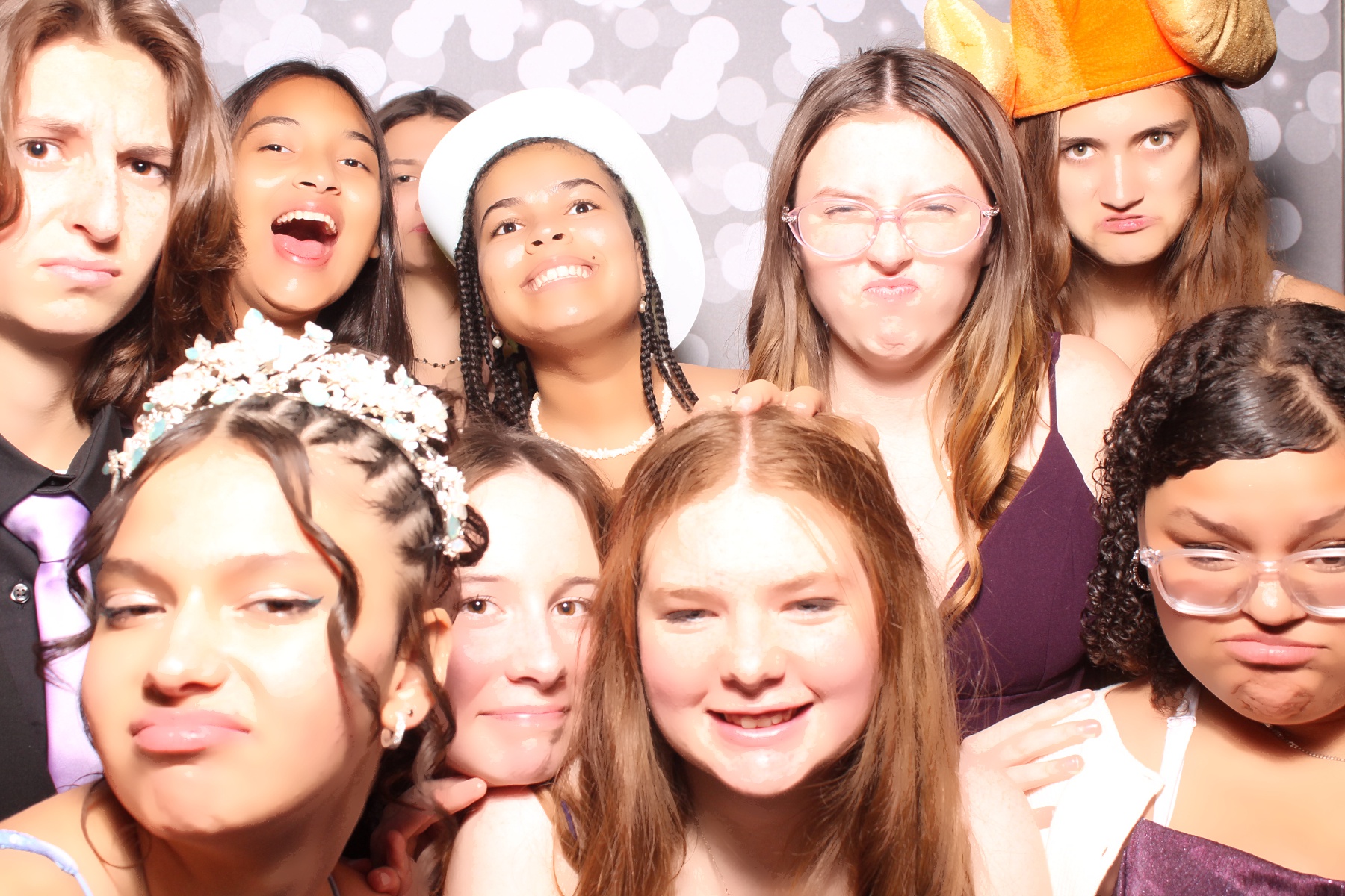 Camila's 15th Birthday | View more photos from the event at gallery.photoboothcincy.com/u/PhotoBoothCincy/Camilas-15th-Birthday