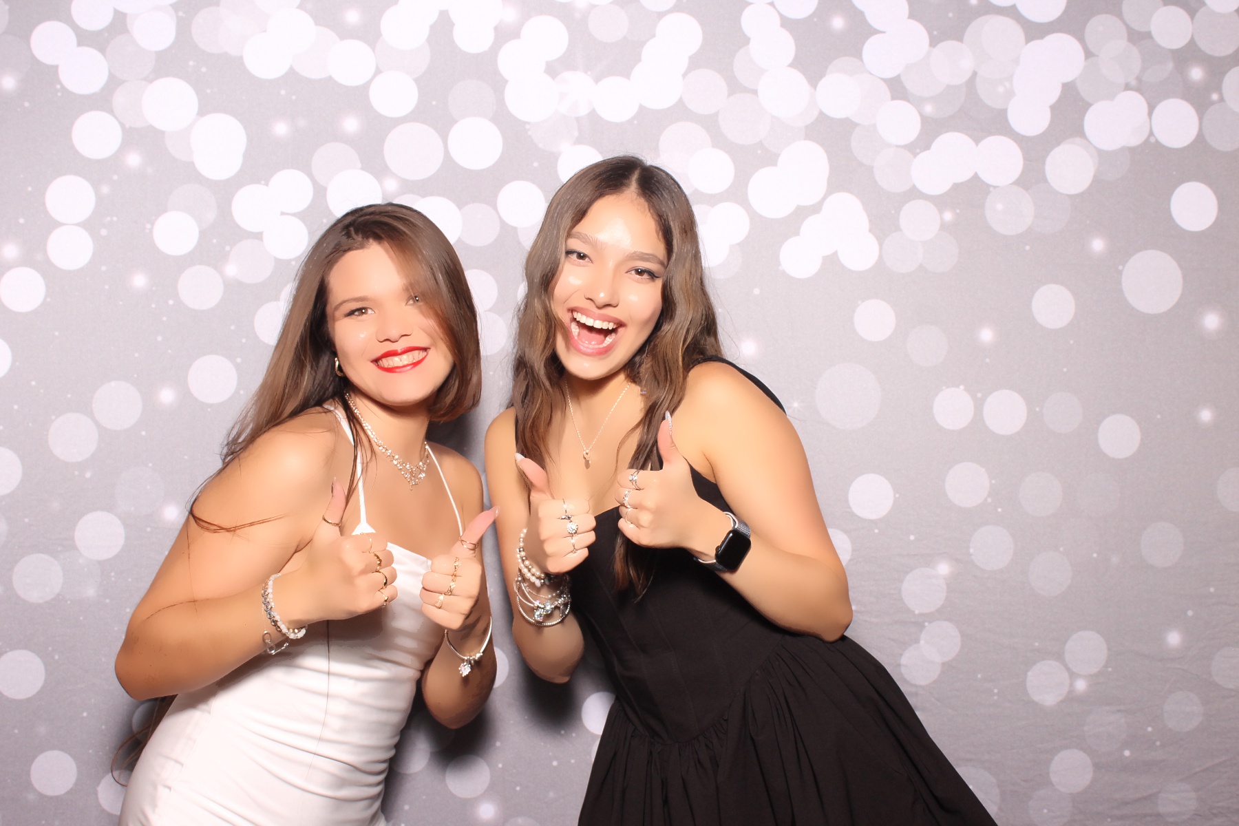Camila's 15th Birthday | View more photos from the event at gallery.photoboothcincy.com/u/PhotoBoothCincy/Camilas-15th-Birthday