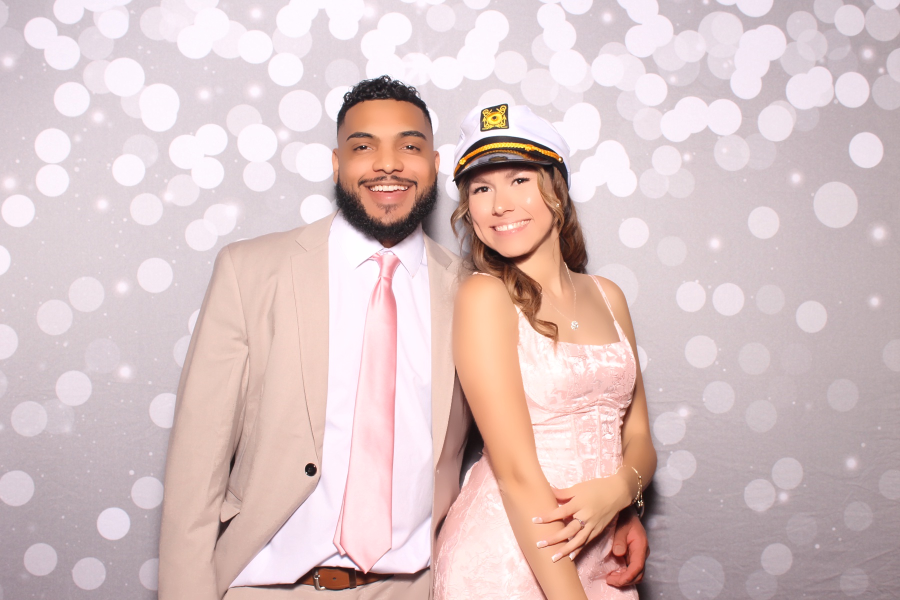 Camila's 15th Birthday | View more photos from the event at gallery.photoboothcincy.com/u/PhotoBoothCincy/Camilas-15th-Birthday
