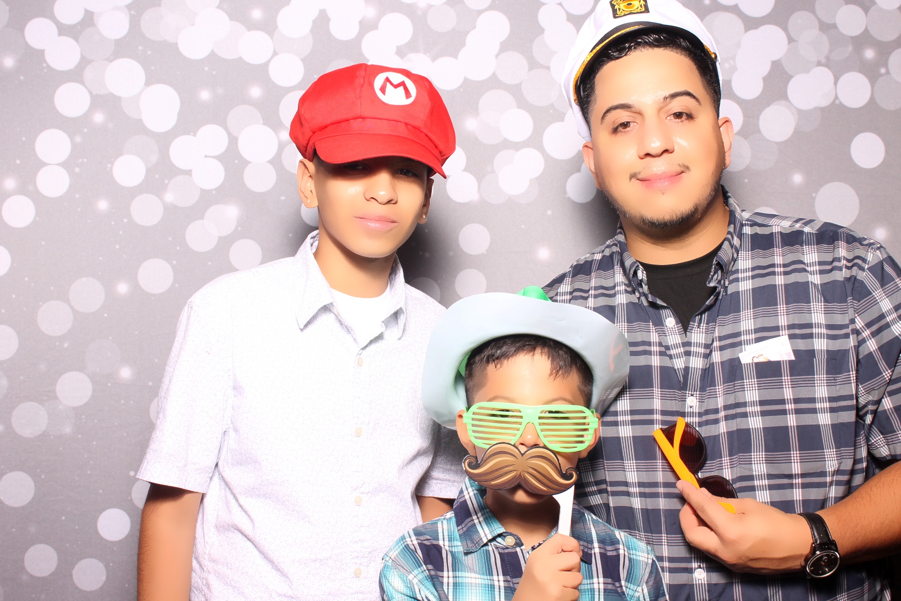 Camila's 15th Birthday | View more photos from the event at gallery.photoboothcincy.com/u/PhotoBoothCincy/Camilas-15th-Birthday