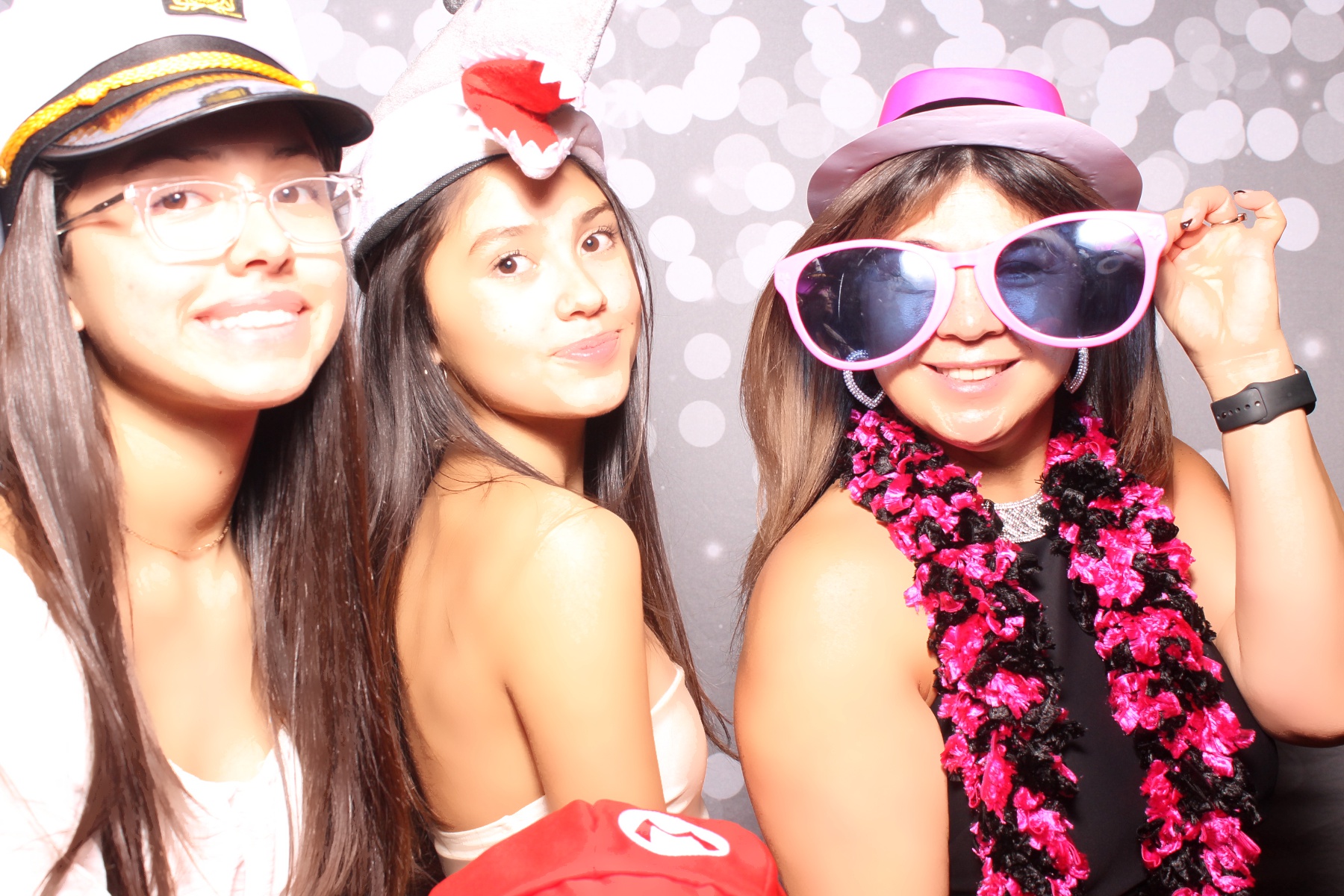 Camila's 15th Birthday | View more photos from the event at gallery.photoboothcincy.com/u/PhotoBoothCincy/Camilas-15th-Birthday