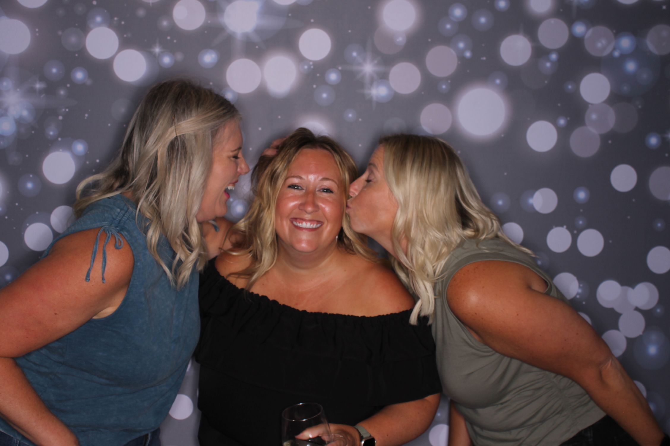 Carries 40th Birthday | View more photos from the event at gallery.photoboothcincy.com/u/PhotoBoothCincy/Carries-40th-Birthday