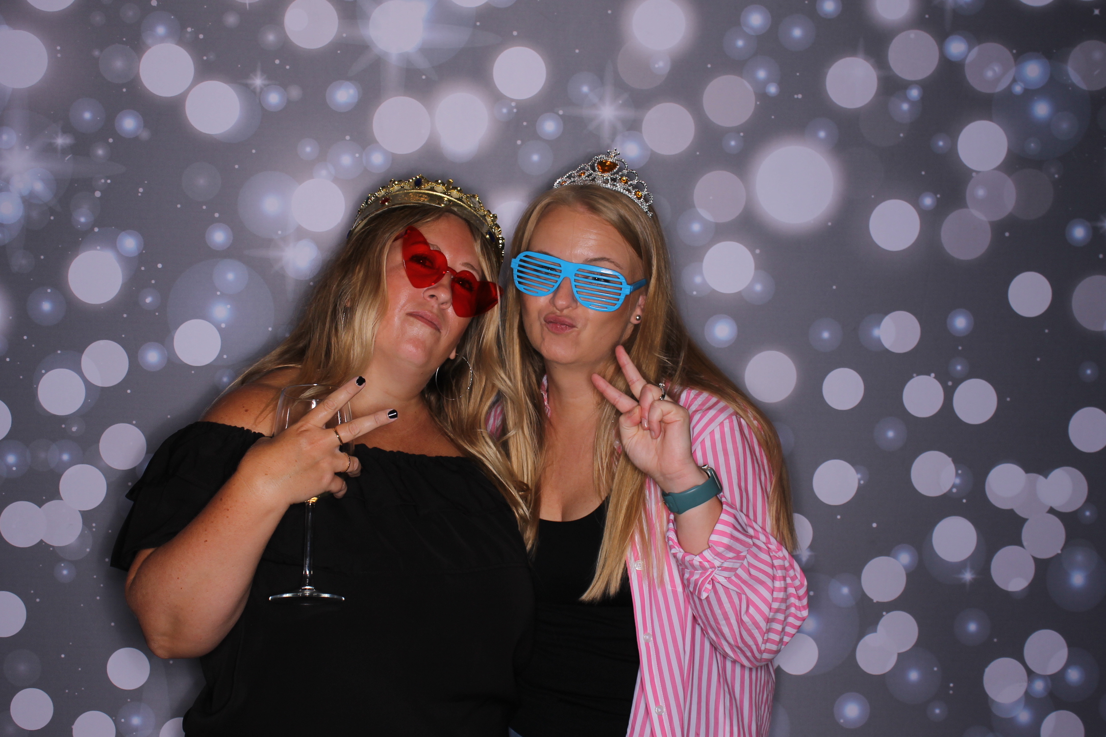Carries 40th Birthday | View more photos from the event at gallery.photoboothcincy.com/u/PhotoBoothCincy/Carries-40th-Birthday