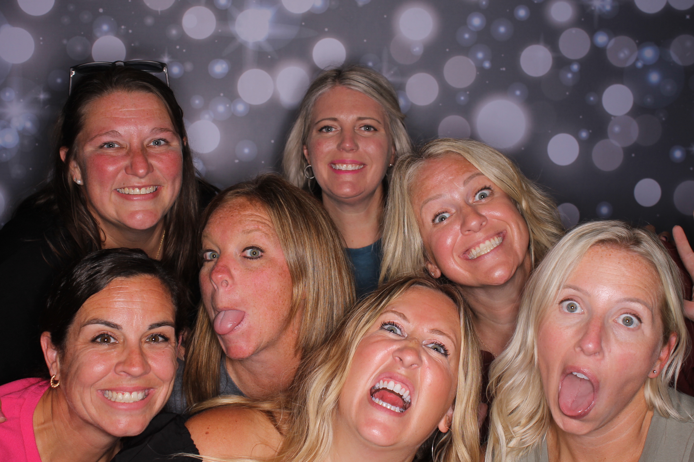 Carries 40th Birthday | View more photos from the event at gallery.photoboothcincy.com/u/PhotoBoothCincy/Carries-40th-Birthday