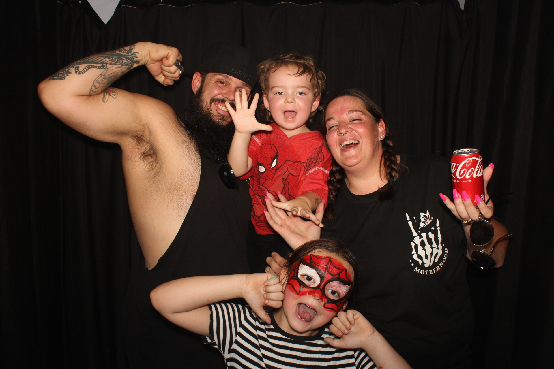 Certainteed Open House | View more photos from the event at gallery.photoboothcincy.com/u/PhotoBoothCincy/Certainteed-Open-House