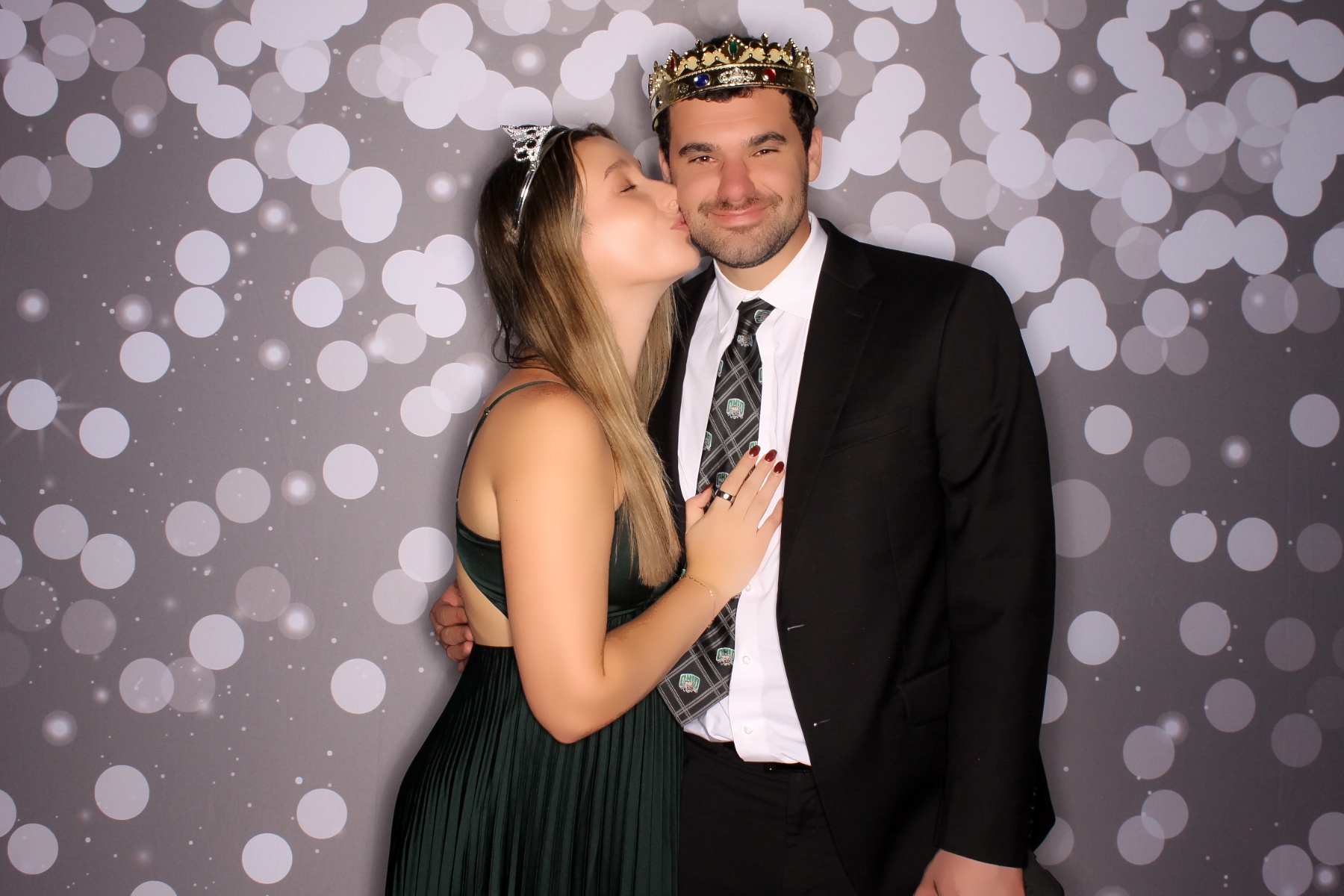 Christina & Riley | View more photos from the event at gallery.photoboothcincy.com/u/PhotoBoothCincy/Christina-Riley