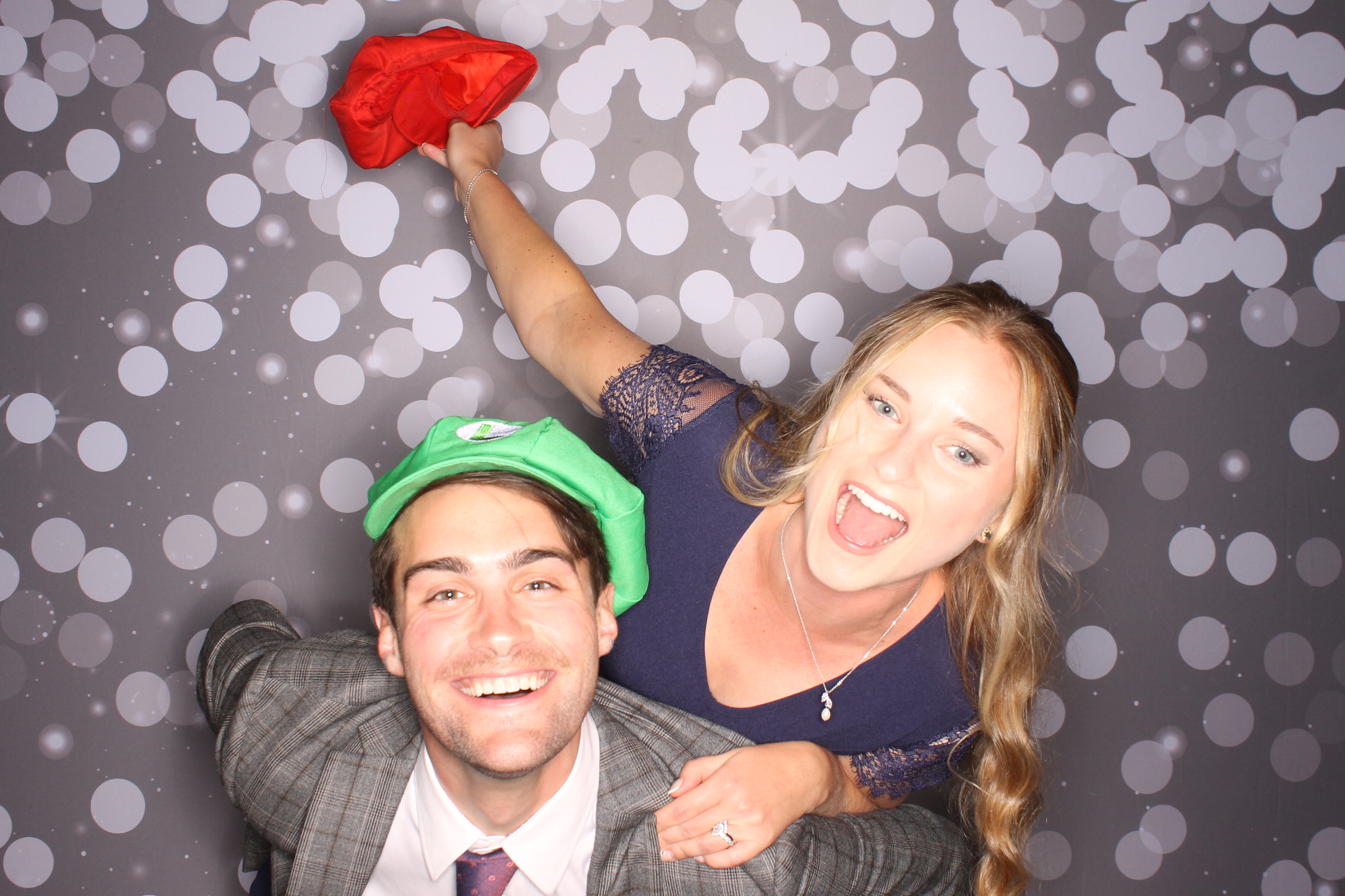 Christina & Riley | View more photos from the event at gallery.photoboothcincy.com/u/PhotoBoothCincy/Christina-Riley