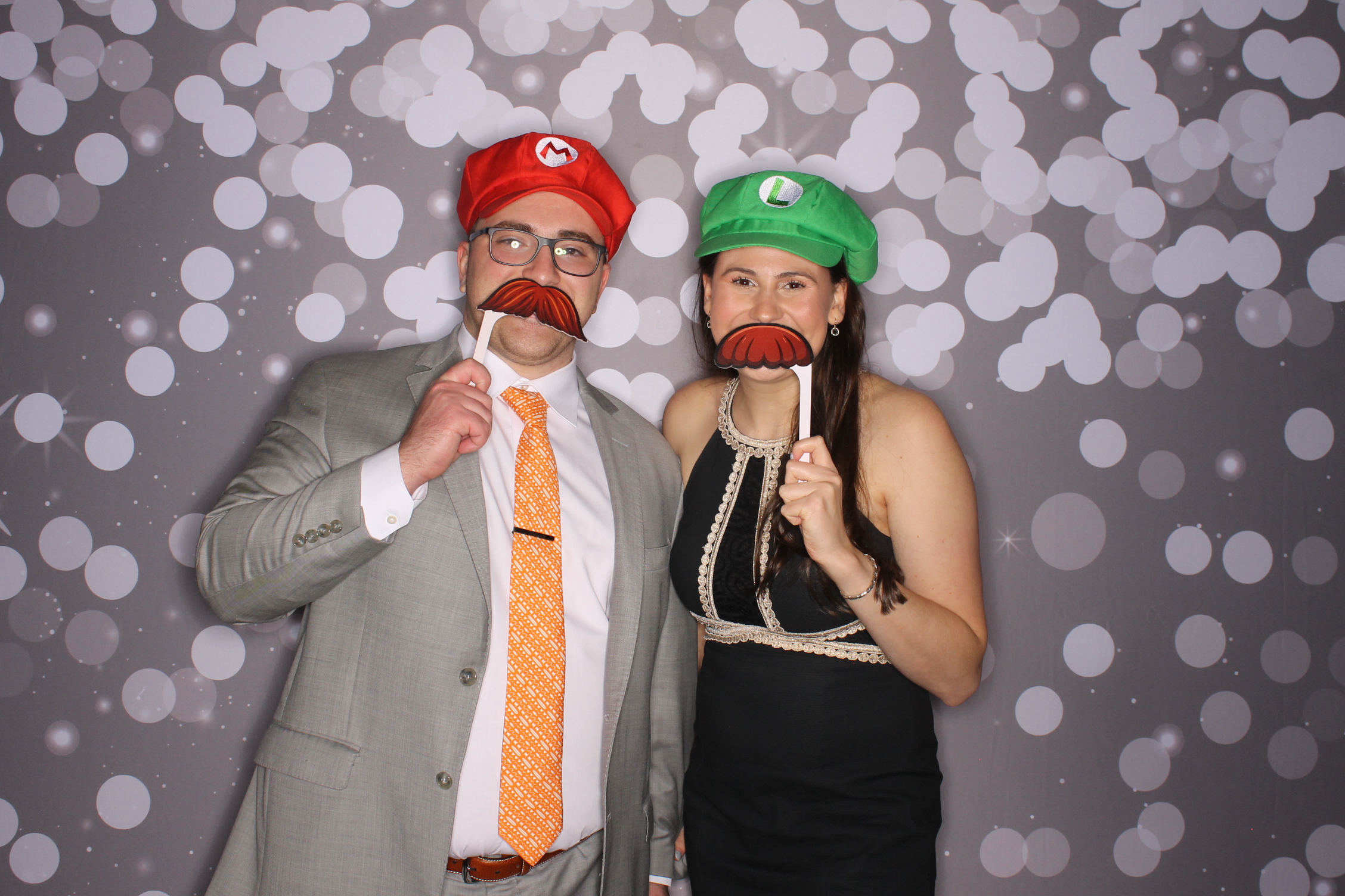 Christina & Riley | View more photos from the event at gallery.photoboothcincy.com/u/PhotoBoothCincy/Christina-Riley