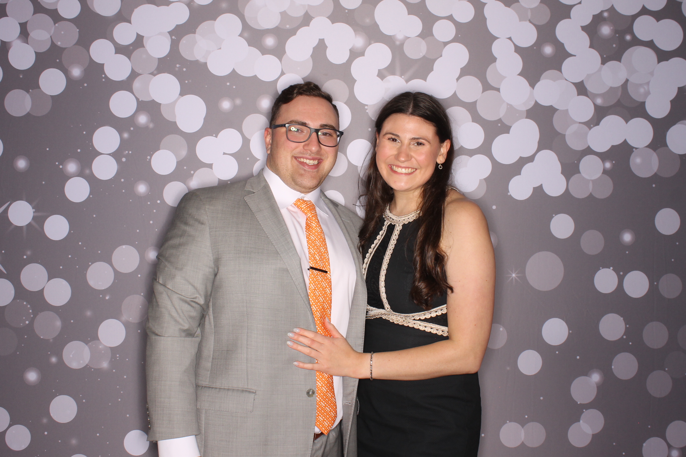 Christina & Riley | View more photos from the event at gallery.photoboothcincy.com/u/PhotoBoothCincy/Christina-Riley