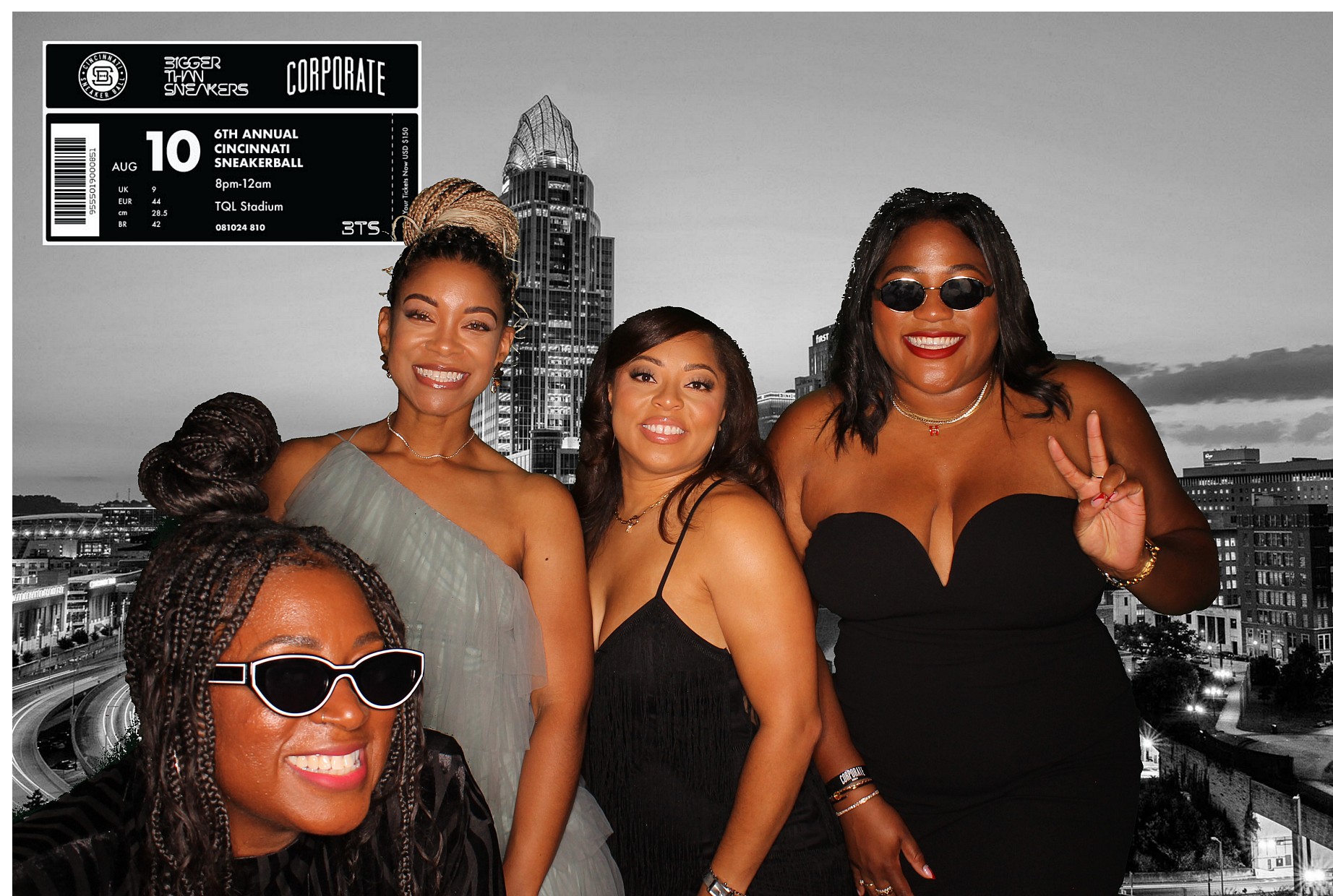 Cincinnati Sneaker Ball | View more photos from the event at gallery.photoboothcincy.com/u/PhotoBoothCincy/Cincinnati-Sneaker-Ball