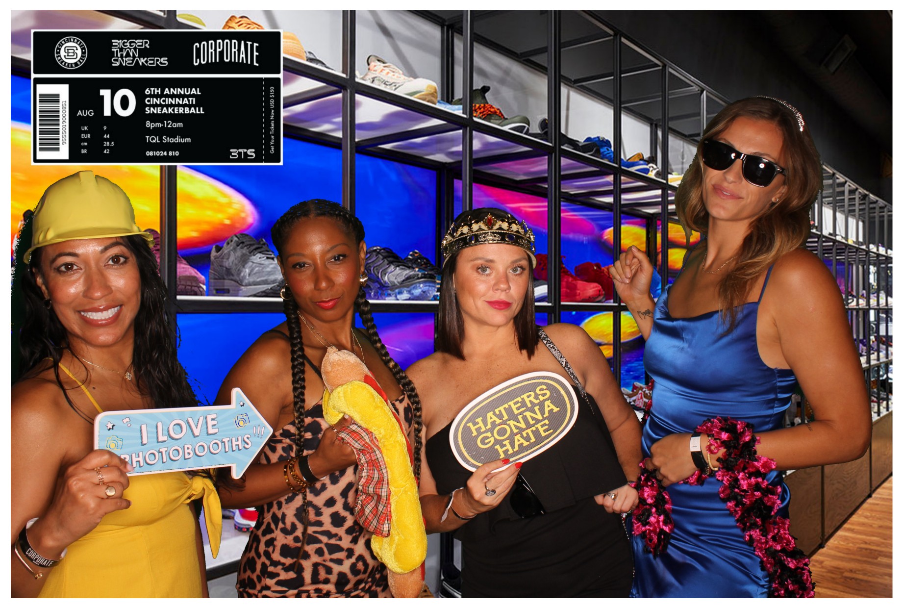 Cincinnati Sneaker Ball | View more photos from the event at gallery.photoboothcincy.com/u/PhotoBoothCincy/Cincinnati-Sneaker-Ball