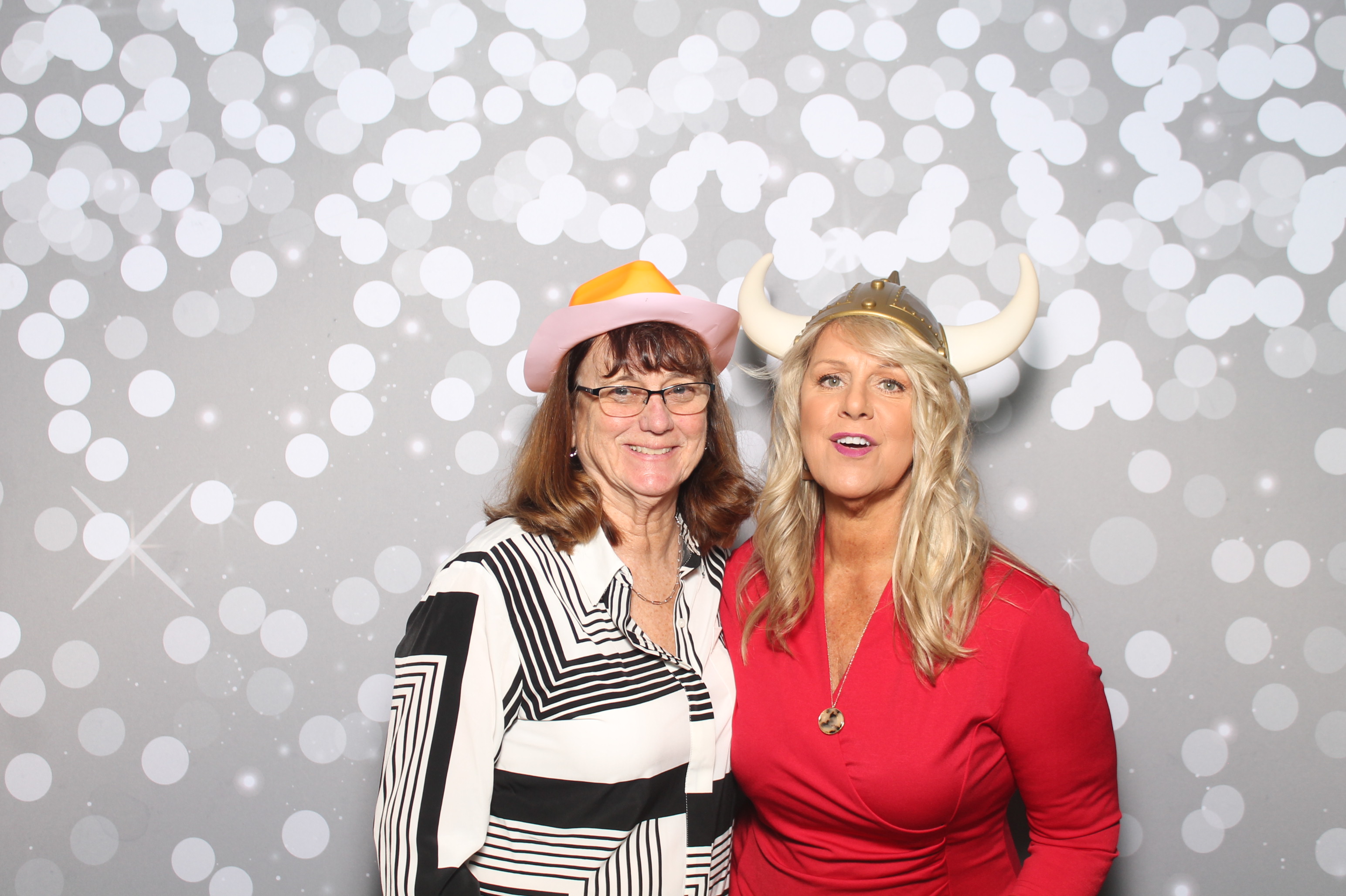 Colleen Gray Reception  | View more photos from the event at gallery.photoboothcincy.com/u/PhotoBoothCincy/Colleen-Gray-Reception