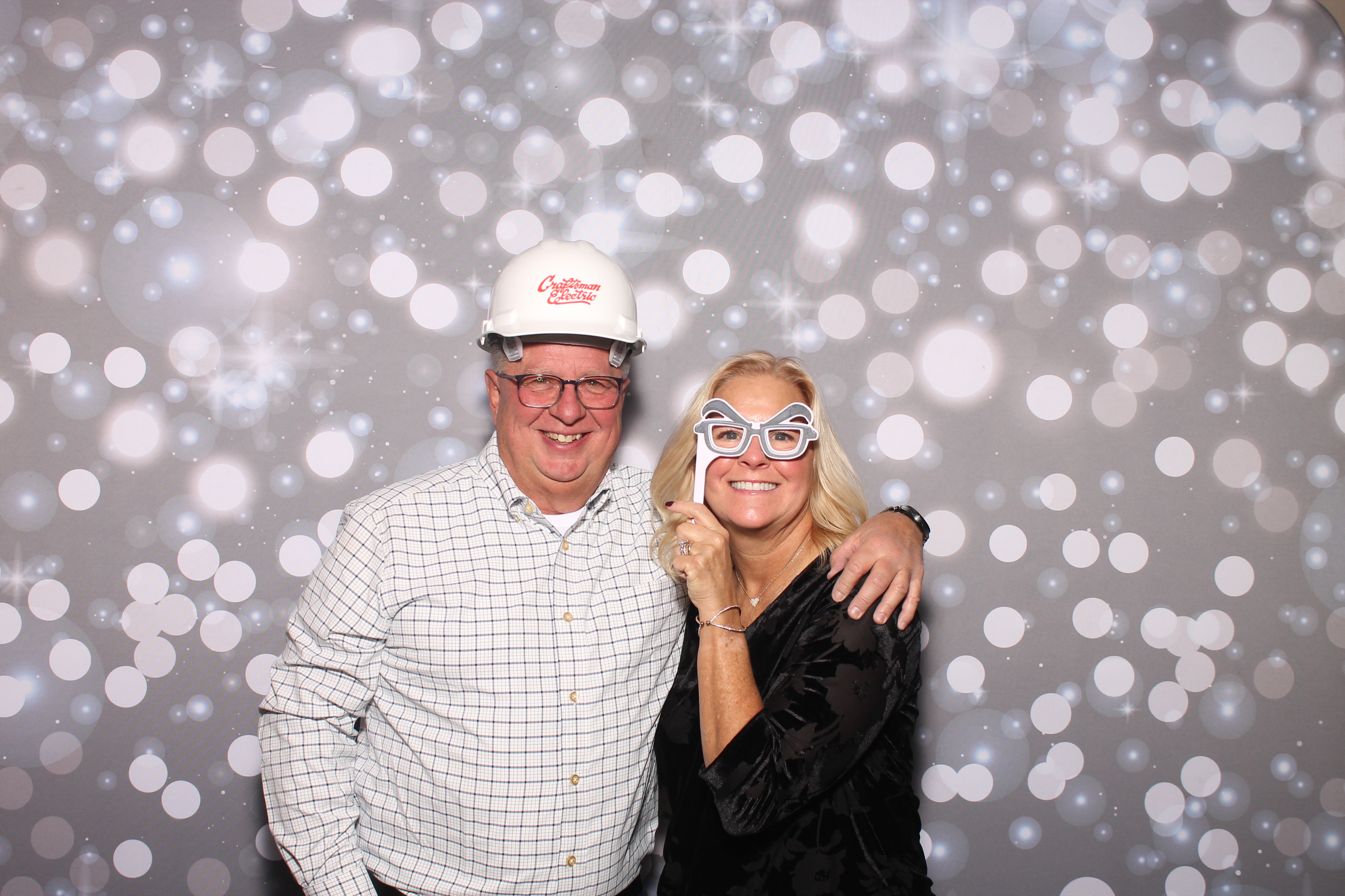 Craftsman Electric Christmas Party | View more photos from the event at gallery.photoboothcincy.com/u/PhotoBoothCincy/Craftsman-Electric-Christmas-Party