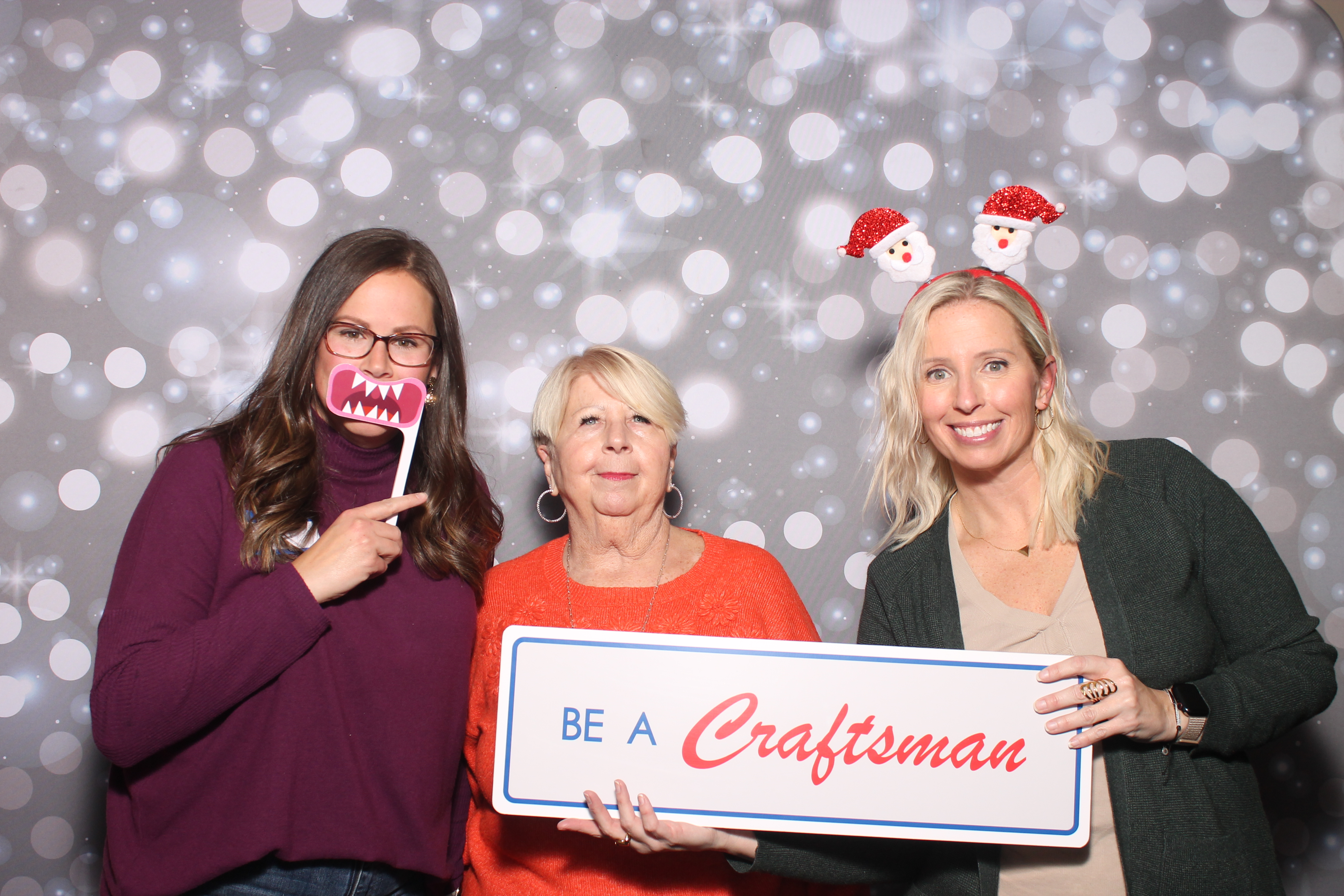 Craftsman Electric Christmas Party | View more photos from the event at gallery.photoboothcincy.com/u/PhotoBoothCincy/Craftsman-Electric-Christmas-Party