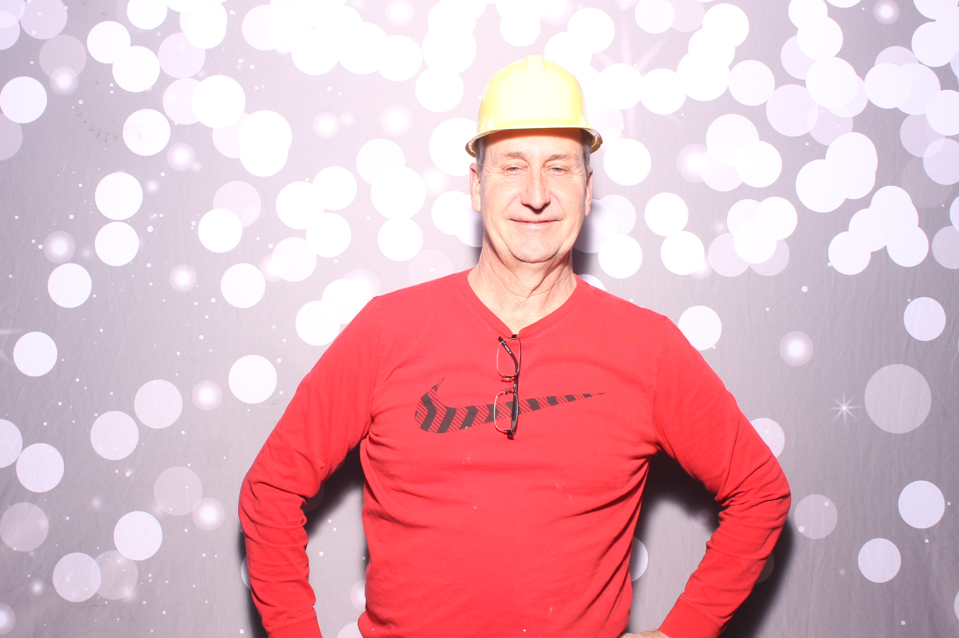 Crossroads Mason - Friendmas! | View more photos from the event at gallery.photoboothcincy.com/u/PhotoBoothCincy/Crossroads-Mason-Friendmas