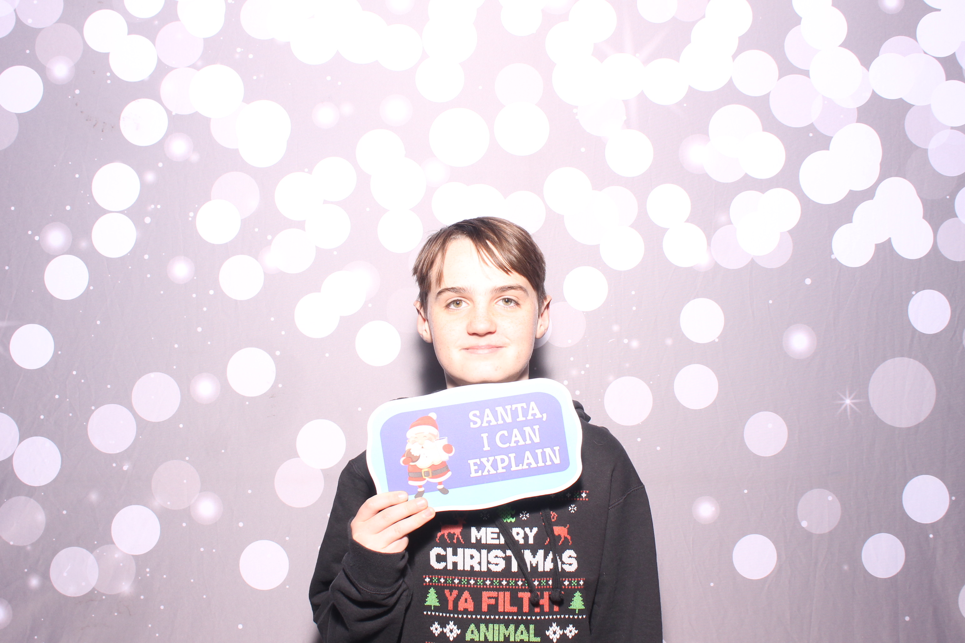Crossroads Mason - Friendmas! | View more photos from the event at gallery.photoboothcincy.com/u/PhotoBoothCincy/Crossroads-Mason-Friendmas