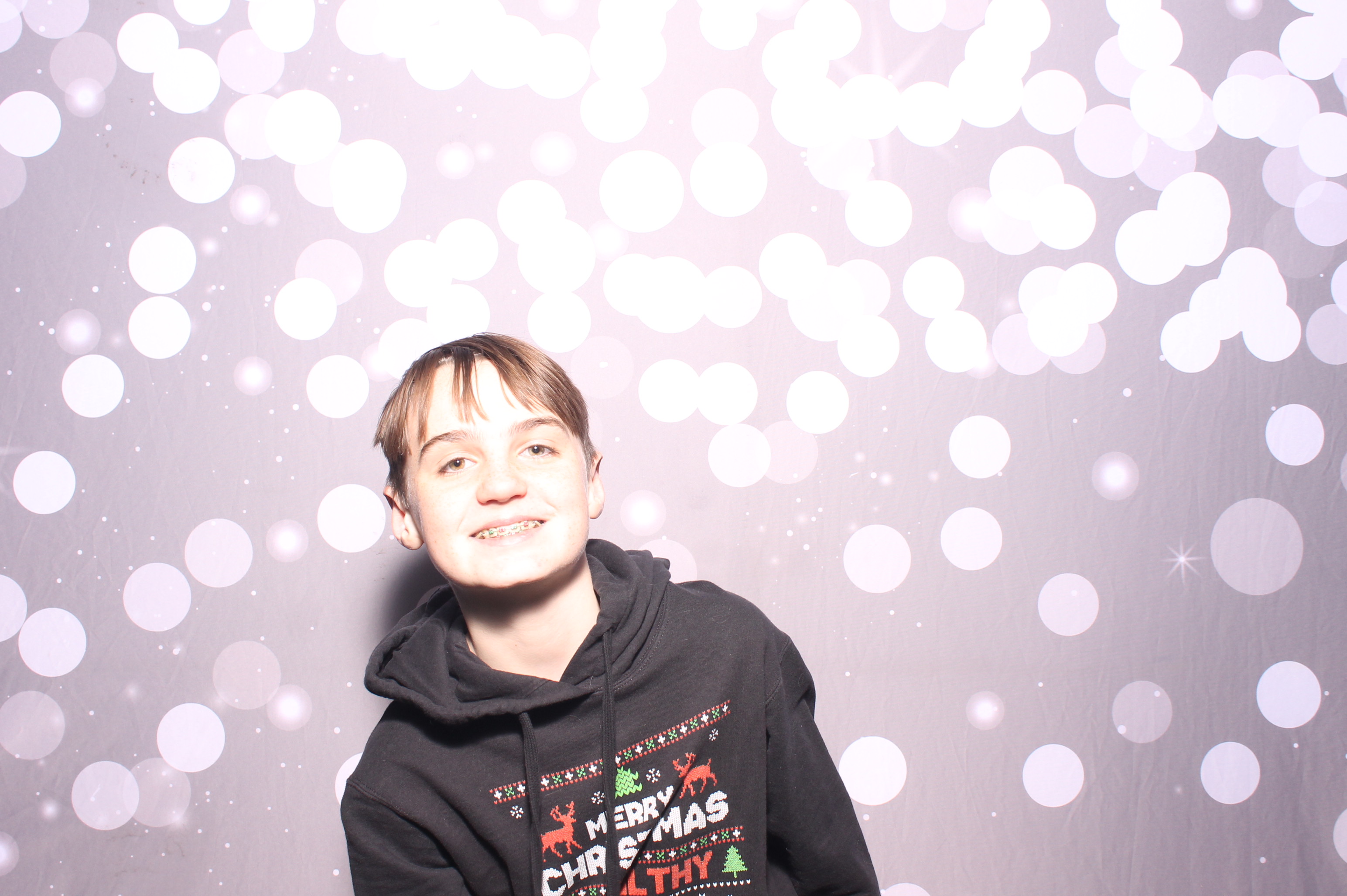 Crossroads Mason - Friendmas! | View more photos from the event at gallery.photoboothcincy.com/u/PhotoBoothCincy/Crossroads-Mason-Friendmas
