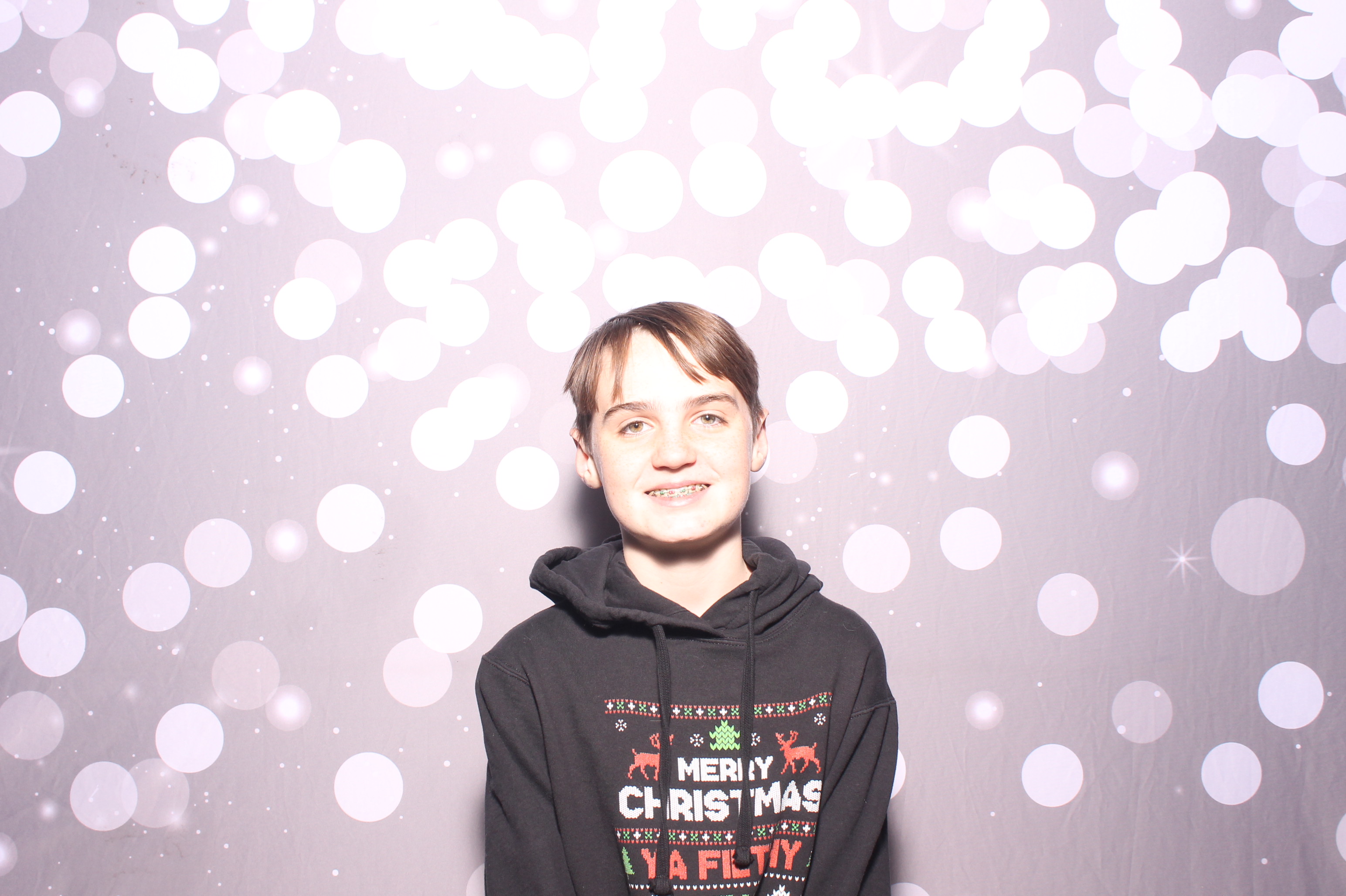 Crossroads Mason - Friendmas! | View more photos from the event at gallery.photoboothcincy.com/u/PhotoBoothCincy/Crossroads-Mason-Friendmas