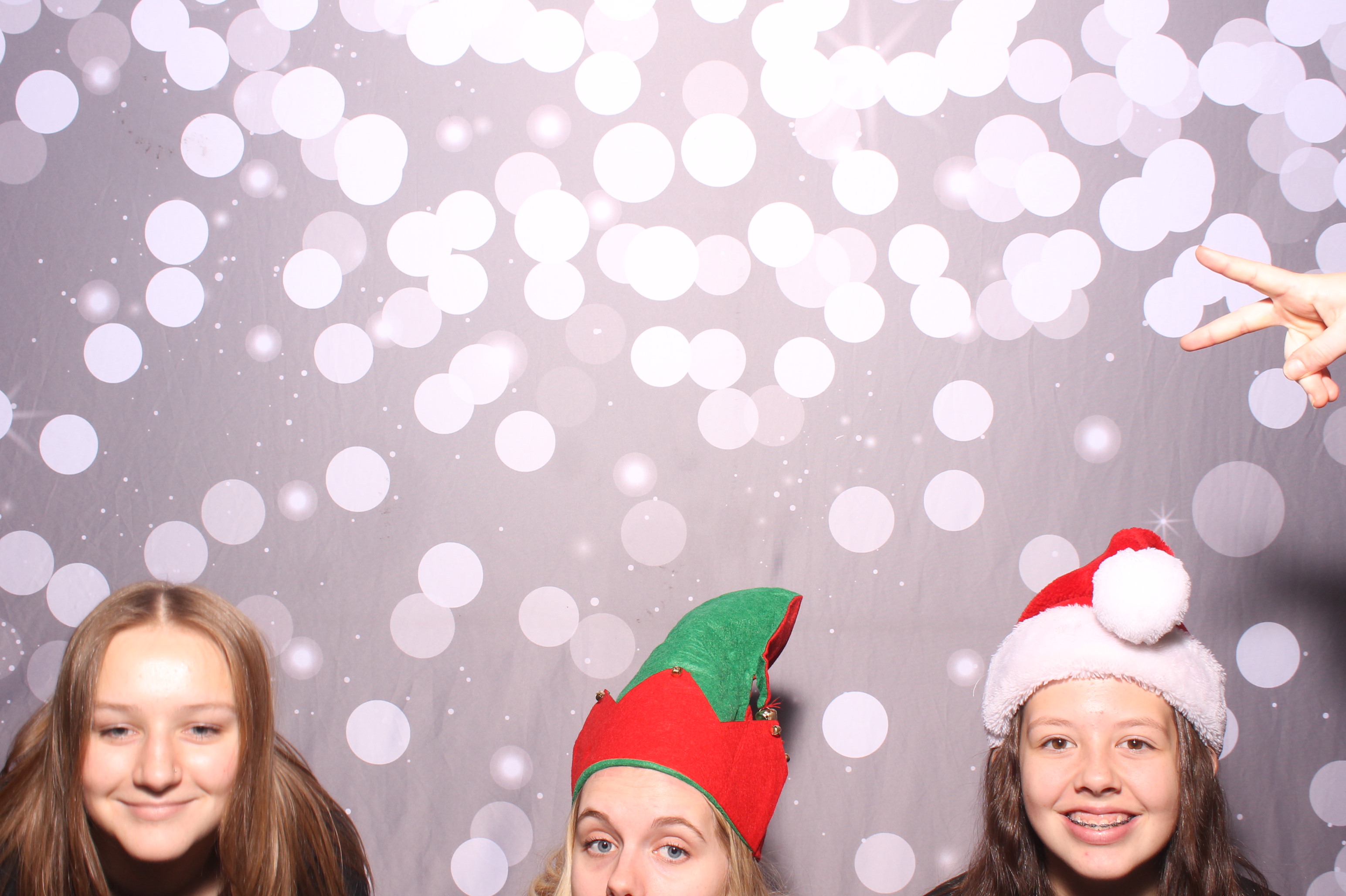 Crossroads Mason - Friendmas! | View more photos from the event at gallery.photoboothcincy.com/u/PhotoBoothCincy/Crossroads-Mason-Friendmas