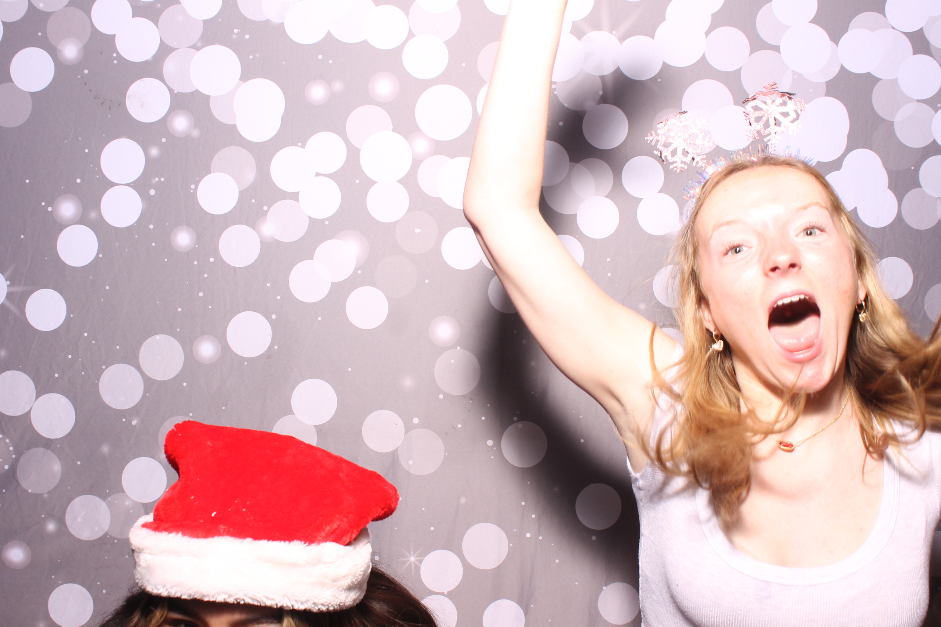 Crossroads Mason - Friendmas! | View more photos from the event at gallery.photoboothcincy.com/u/PhotoBoothCincy/Crossroads-Mason-Friendmas