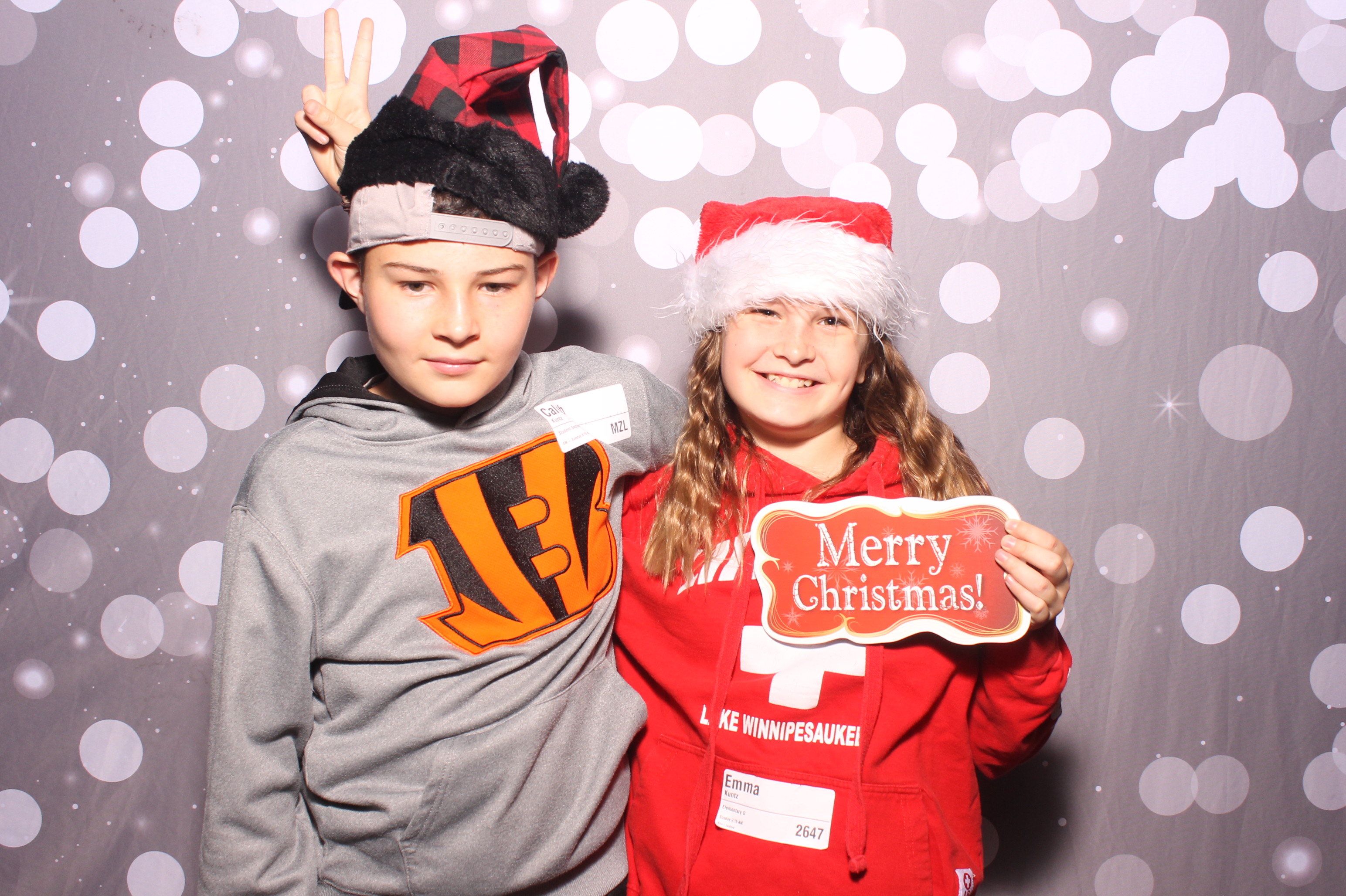 Crossroads Mason - Friendmas! | View more photos from the event at gallery.photoboothcincy.com/u/PhotoBoothCincy/Crossroads-Mason-Friendmas