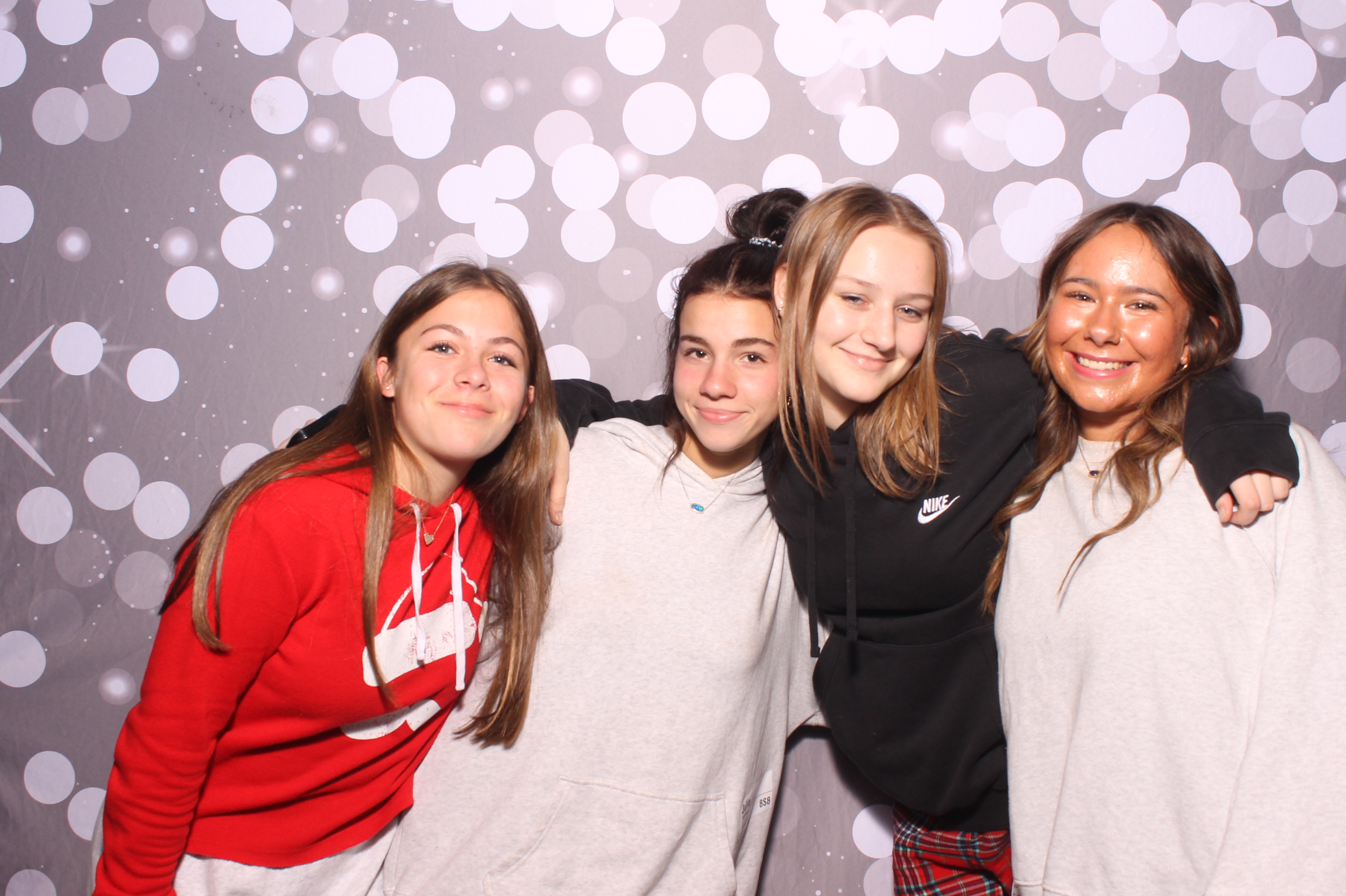 Crossroads Mason - Friendmas! | View more photos from the event at gallery.photoboothcincy.com/u/PhotoBoothCincy/Crossroads-Mason-Friendmas