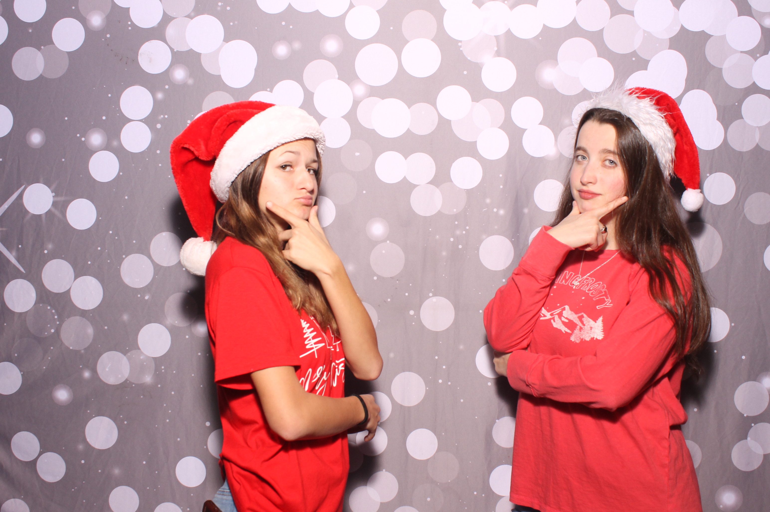 Crossroads Mason - Friendmas! | View more photos from the event at gallery.photoboothcincy.com/u/PhotoBoothCincy/Crossroads-Mason-Friendmas