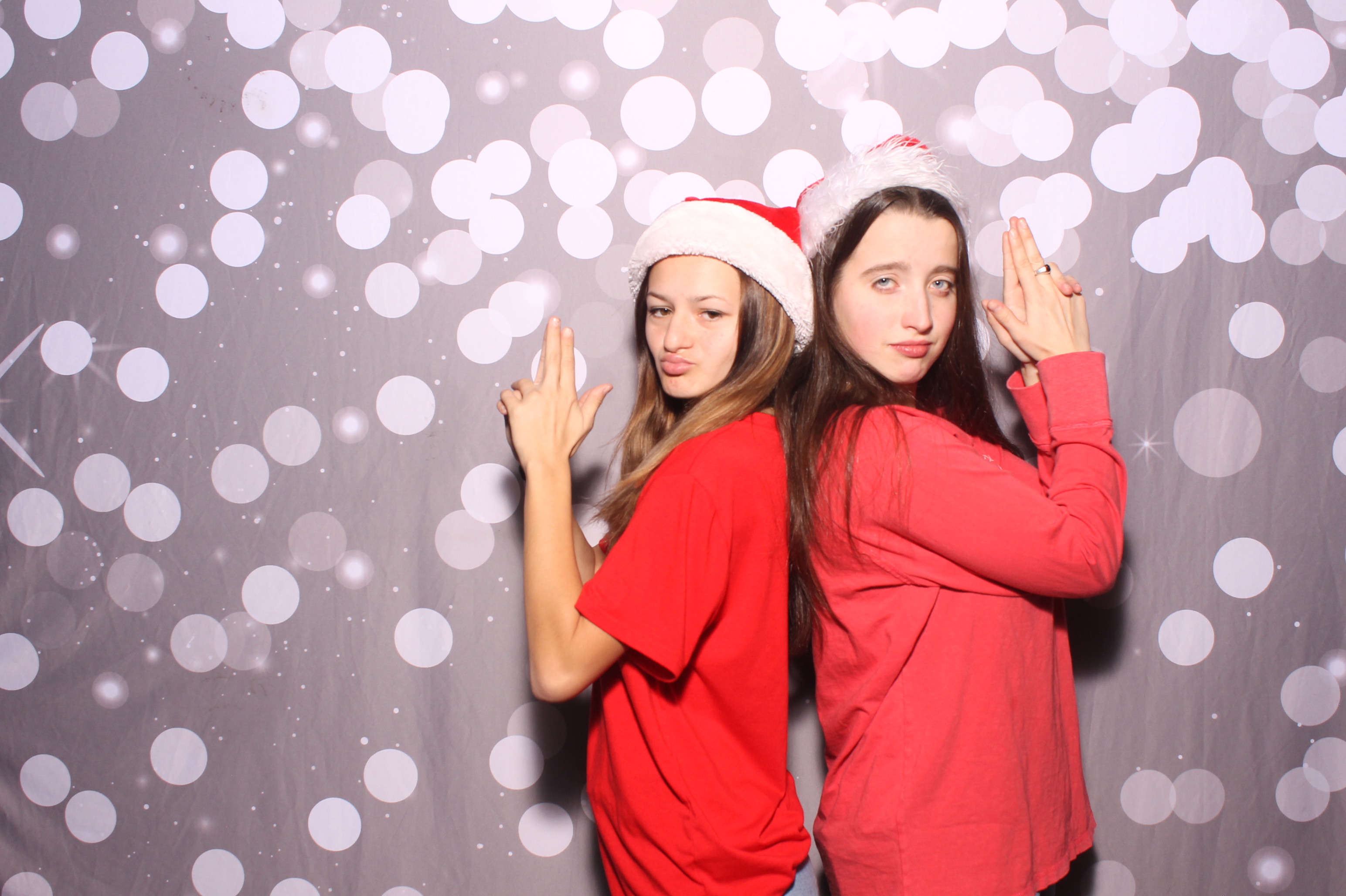 Crossroads Mason - Friendmas! | View more photos from the event at gallery.photoboothcincy.com/u/PhotoBoothCincy/Crossroads-Mason-Friendmas