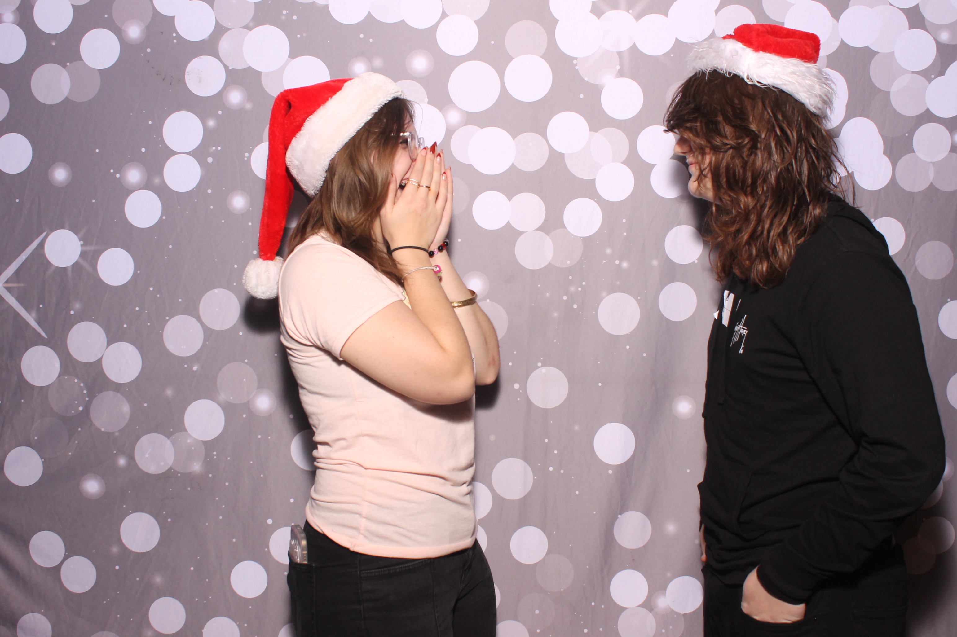Crossroads Mason - Friendmas! | View more photos from the event at gallery.photoboothcincy.com/u/PhotoBoothCincy/Crossroads-Mason-Friendmas