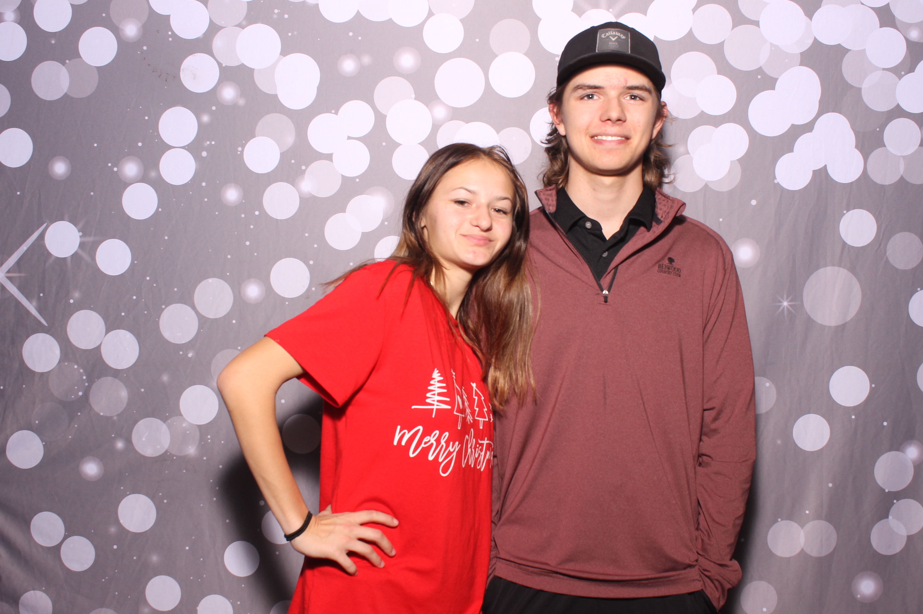 Crossroads Mason - Friendmas! | View more photos from the event at gallery.photoboothcincy.com/u/PhotoBoothCincy/Crossroads-Mason-Friendmas