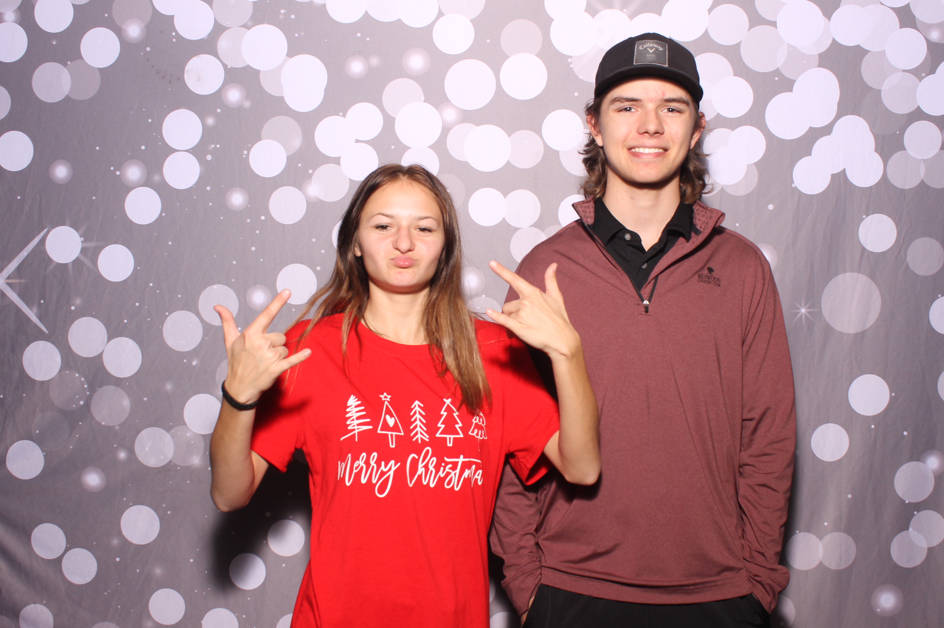 Crossroads Mason - Friendmas! | View more photos from the event at gallery.photoboothcincy.com/u/PhotoBoothCincy/Crossroads-Mason-Friendmas